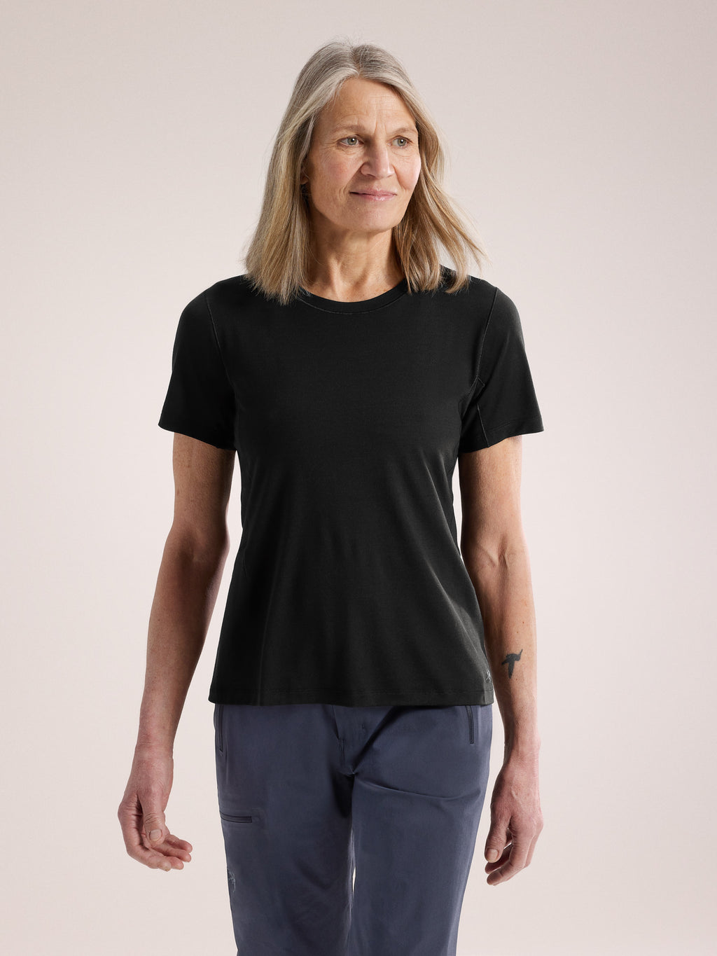 Lana Merino Wool Crew Shirt SS Women's Black Front View