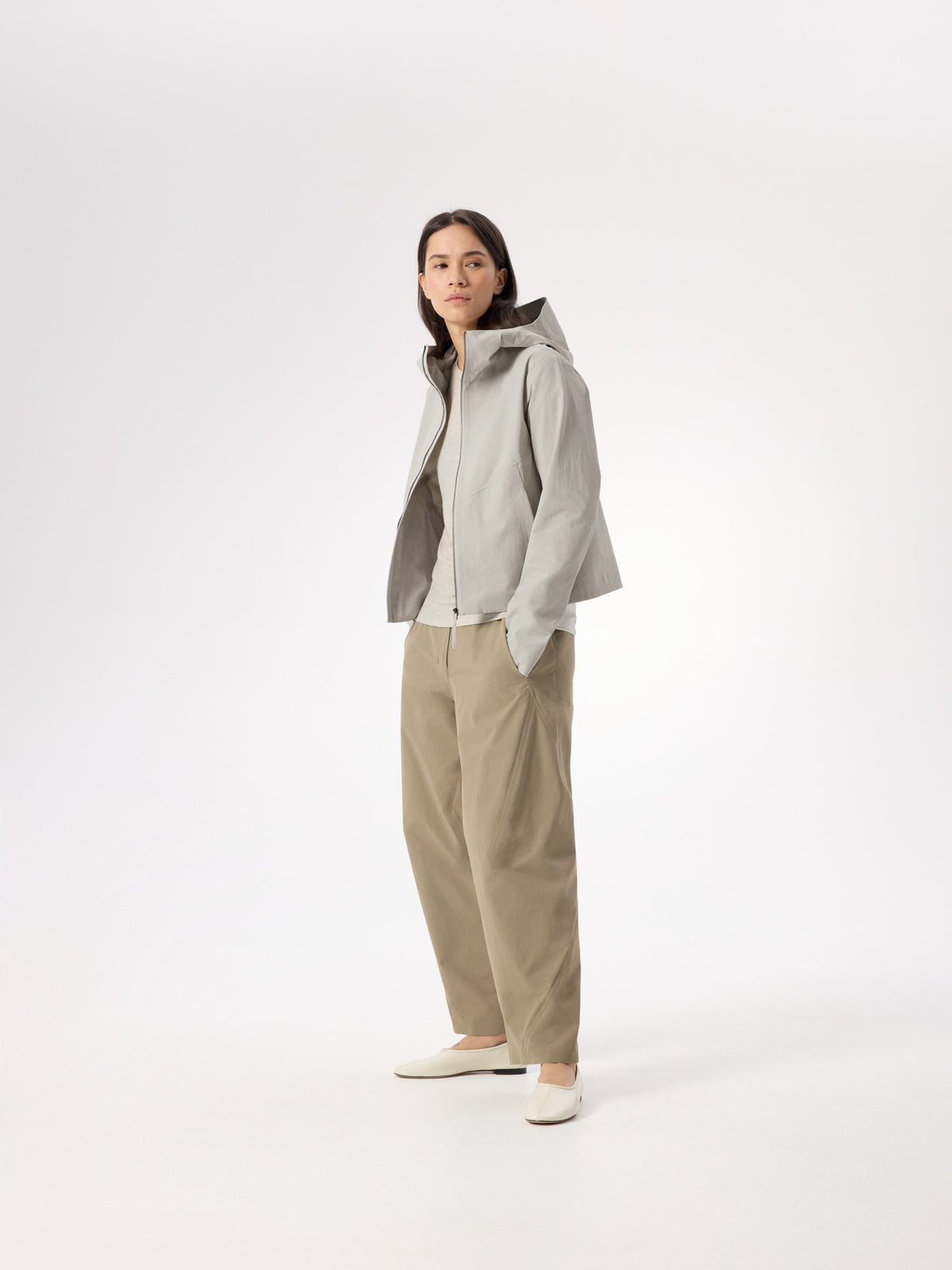 Focal Hoody Women's Dark Cocoon Full Body