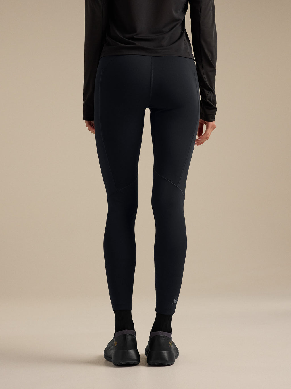 Essent High-Rise Utility Legging 26" Women's Black Back View