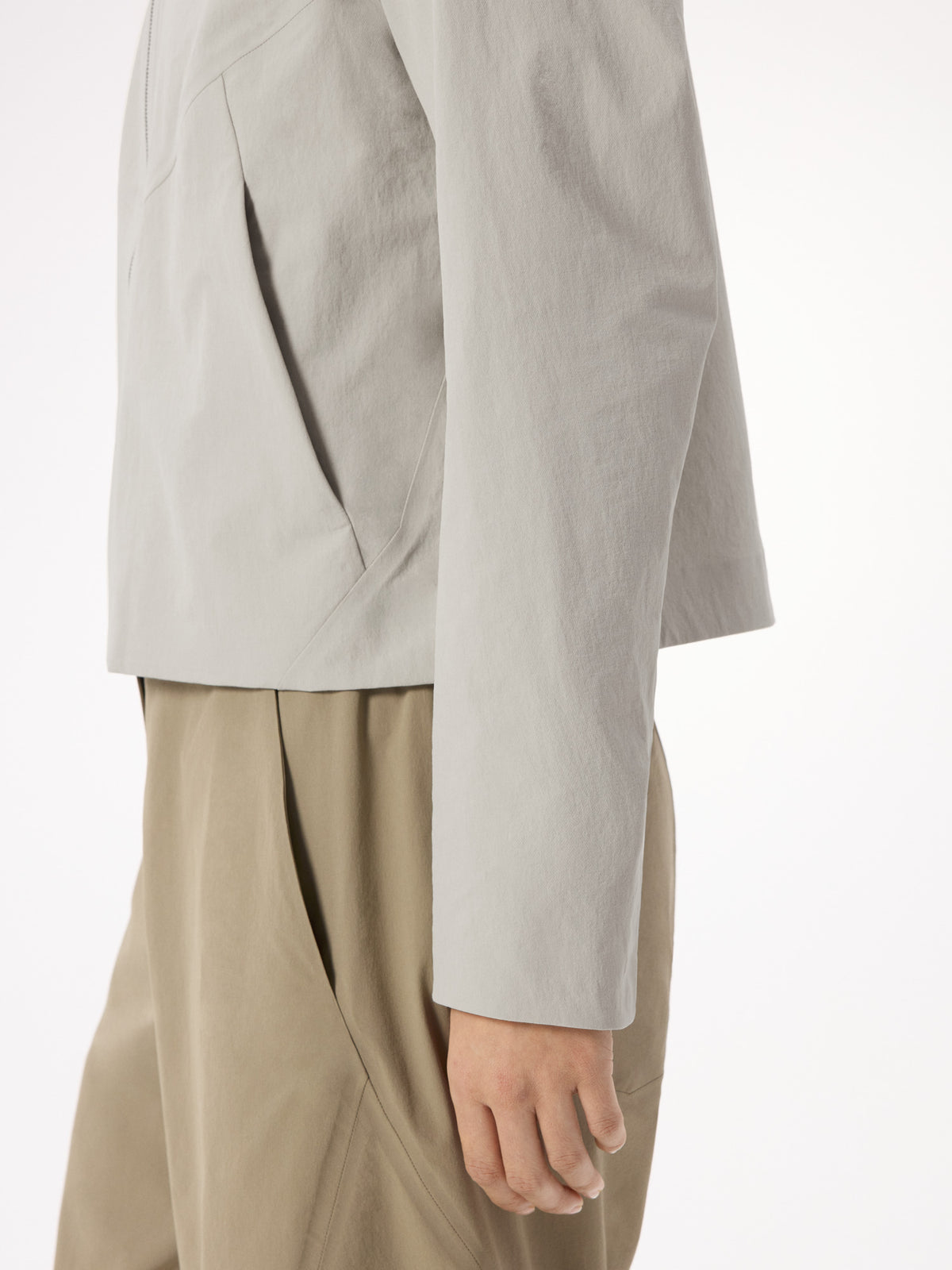 Focal Hoody Women's Dark Cocoon Detail 3