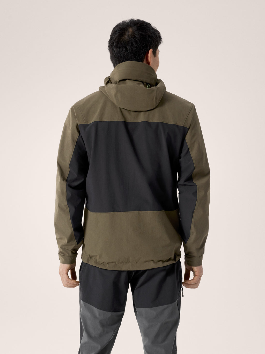 Serratus Hoody Spotlight Back View