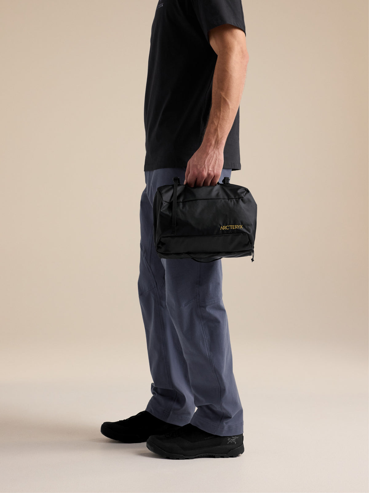 Index 10 Gear Organizer 24K Black Side View
