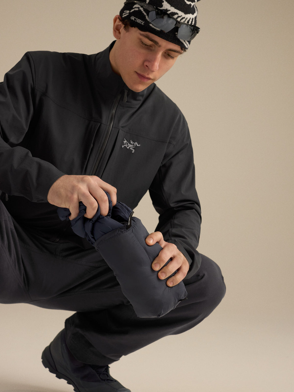 Cerium Vest Black Sapphire Packed