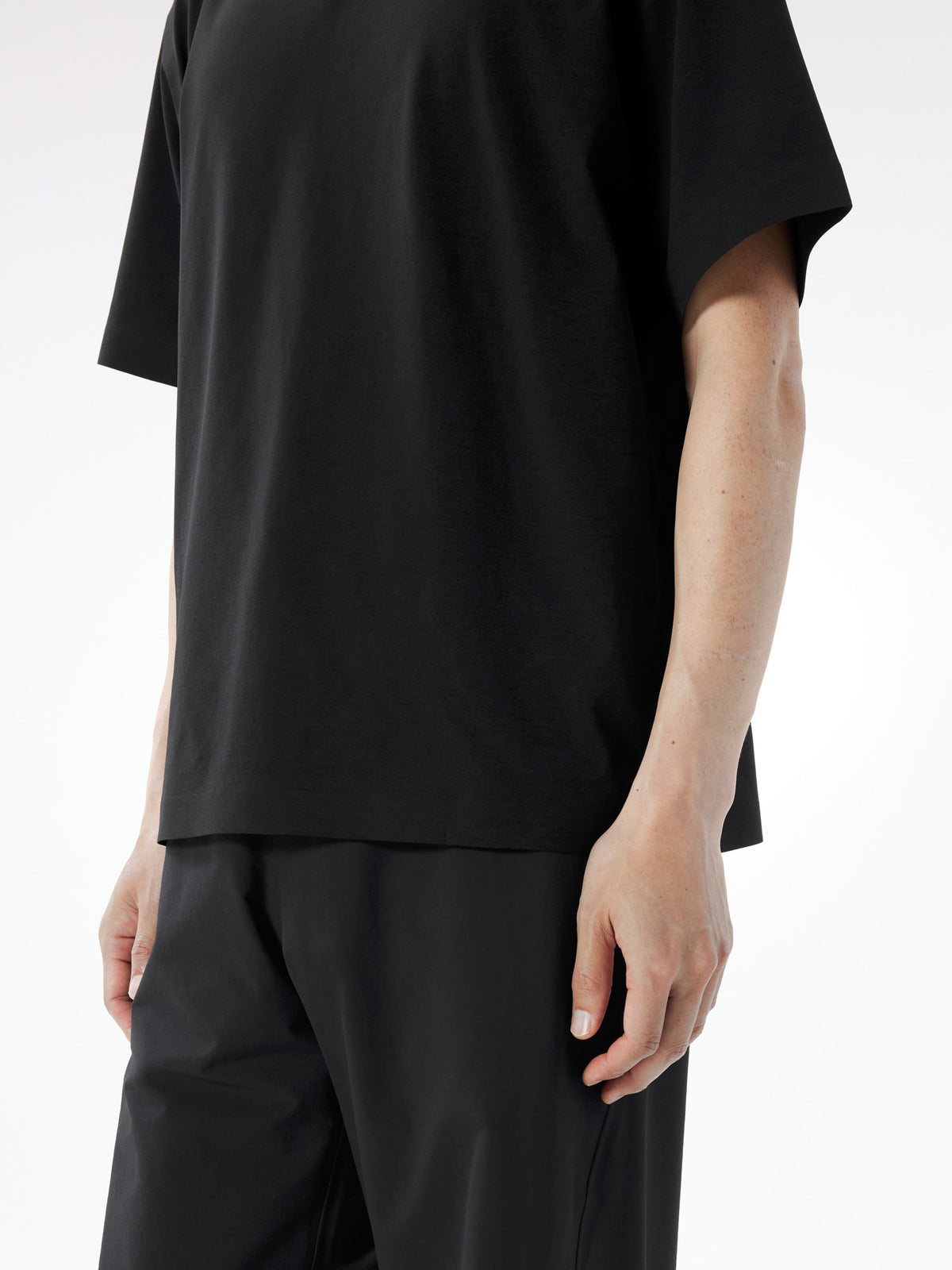 Metron SS Tee Black Layering