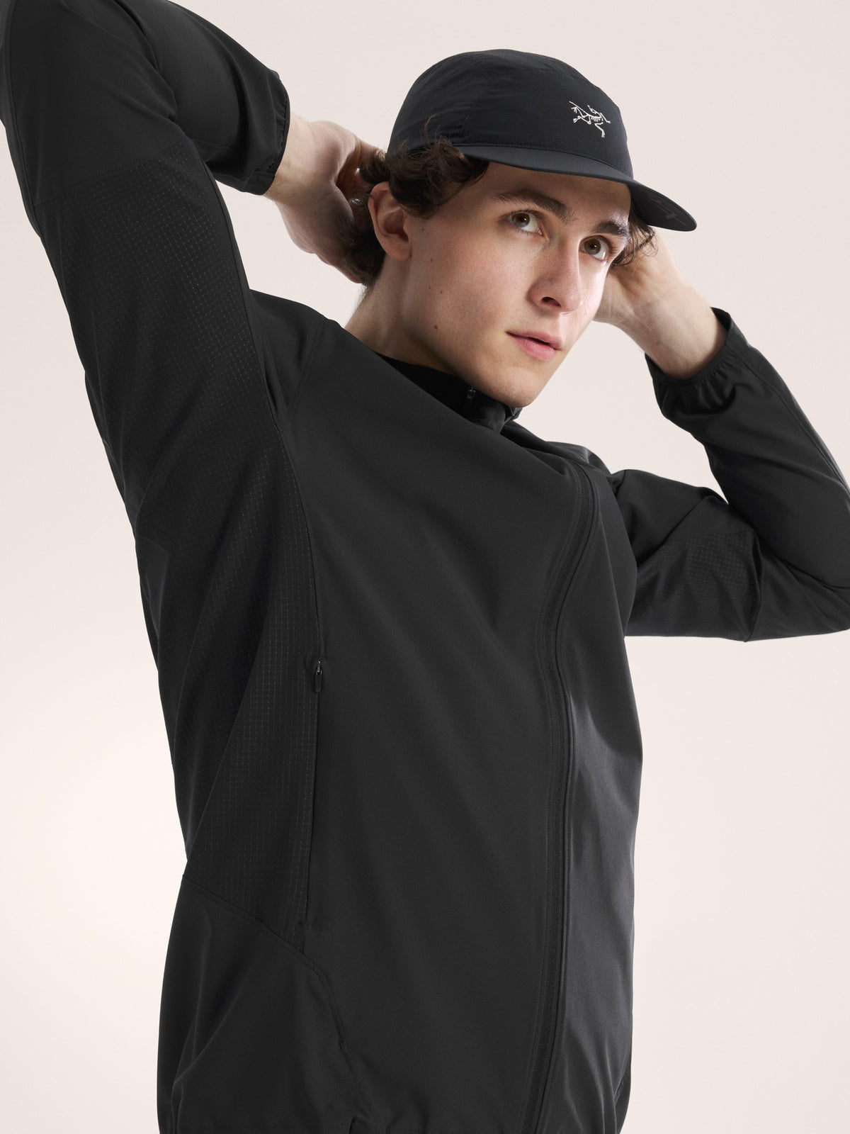 Incendo Hybrid Hoody Black Hover