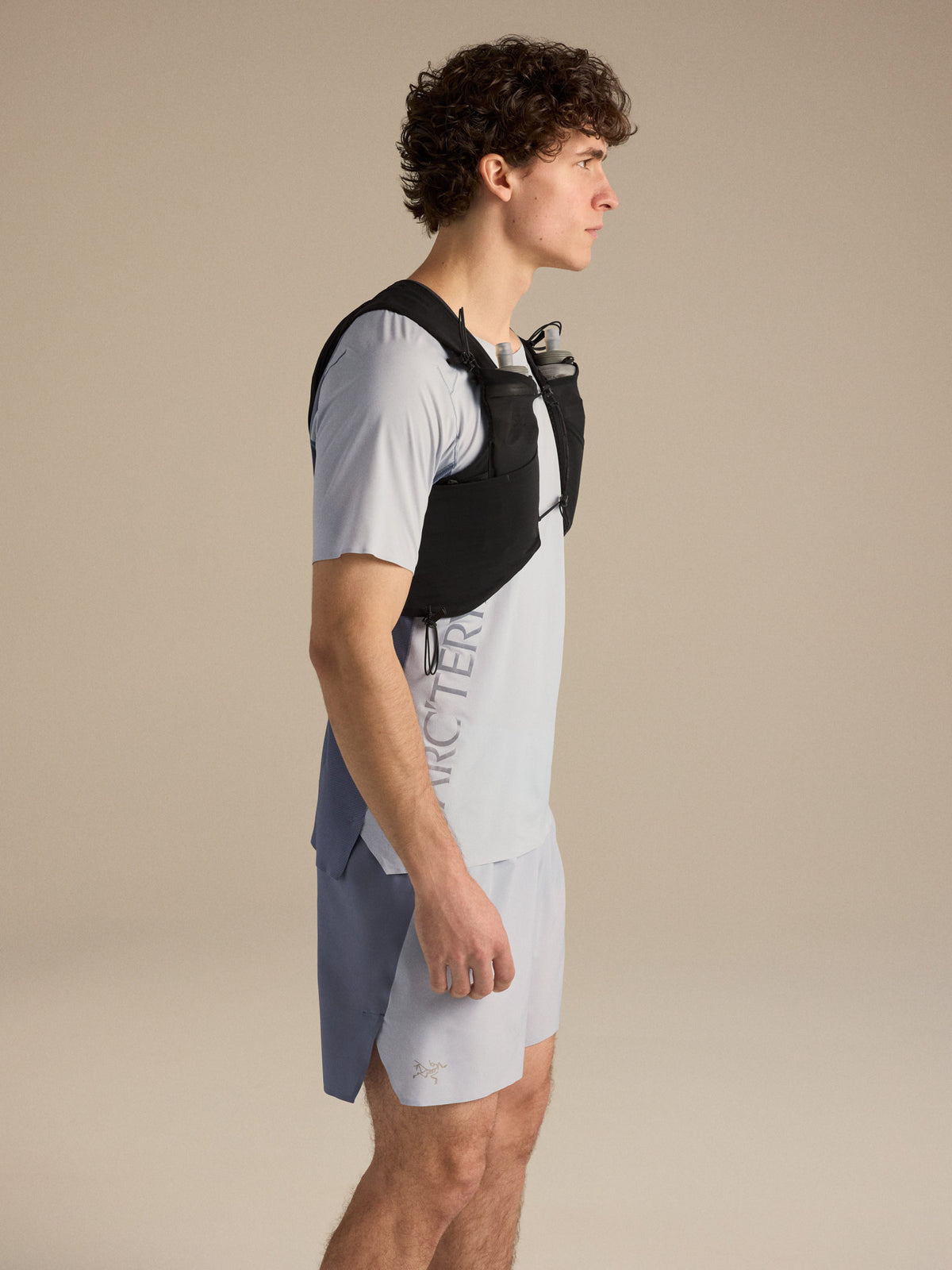 Norvan 7 Vest Black Side View