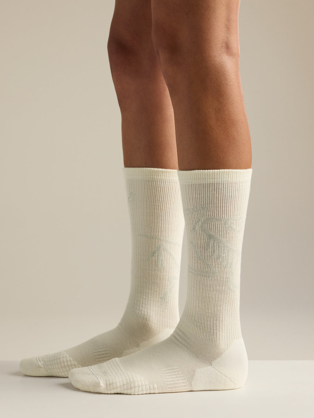 Merino Wool Mid Bird Sock White/Pearl Gray Side View