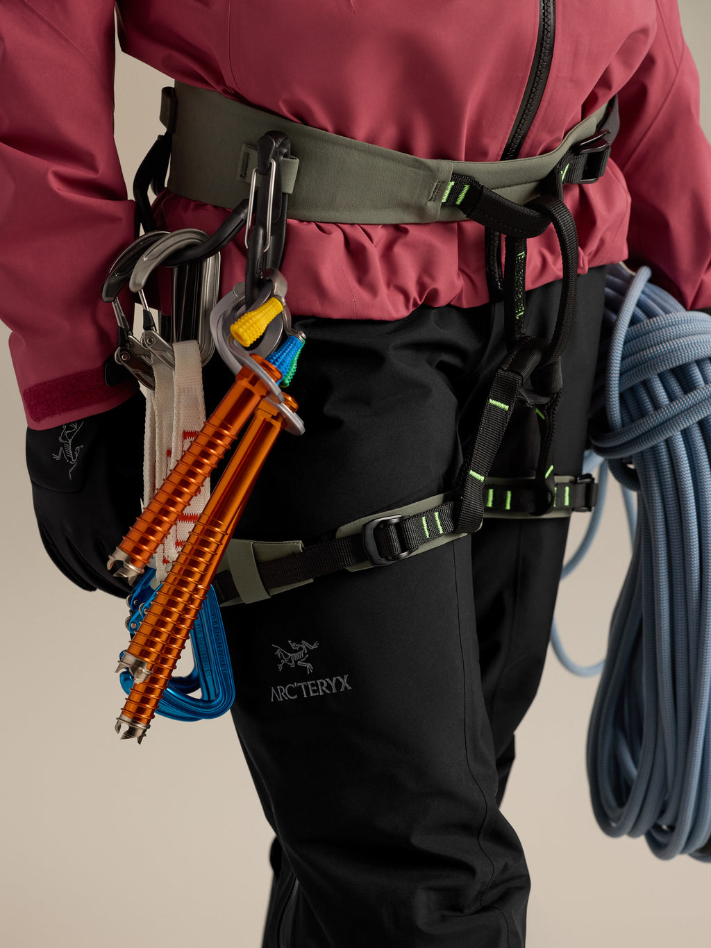 AR 385a Harness Women's Forage / Mantis Equipment Carry