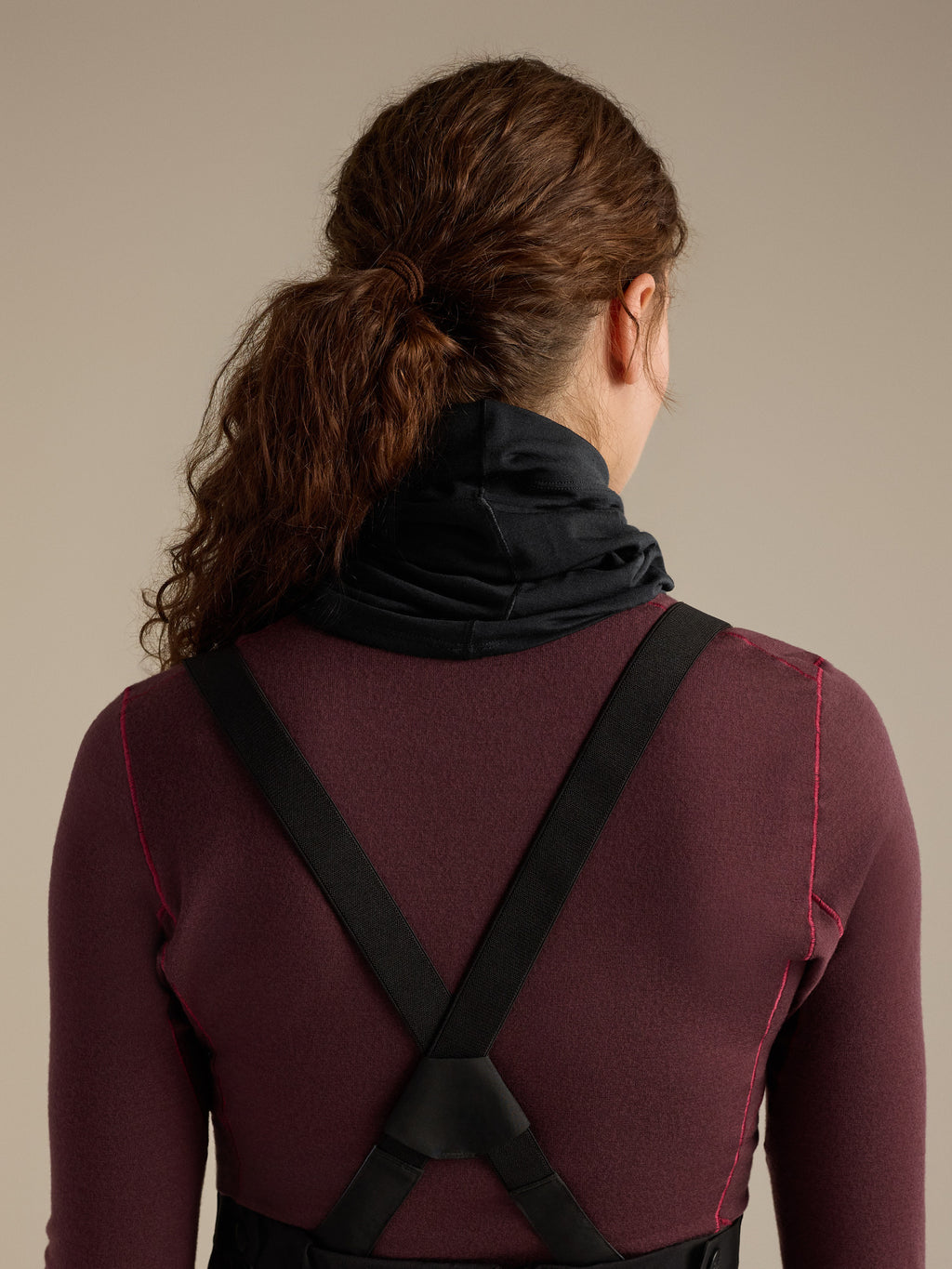 Satoro Merino Neck Gaiter Black / Arctic Silk Back View