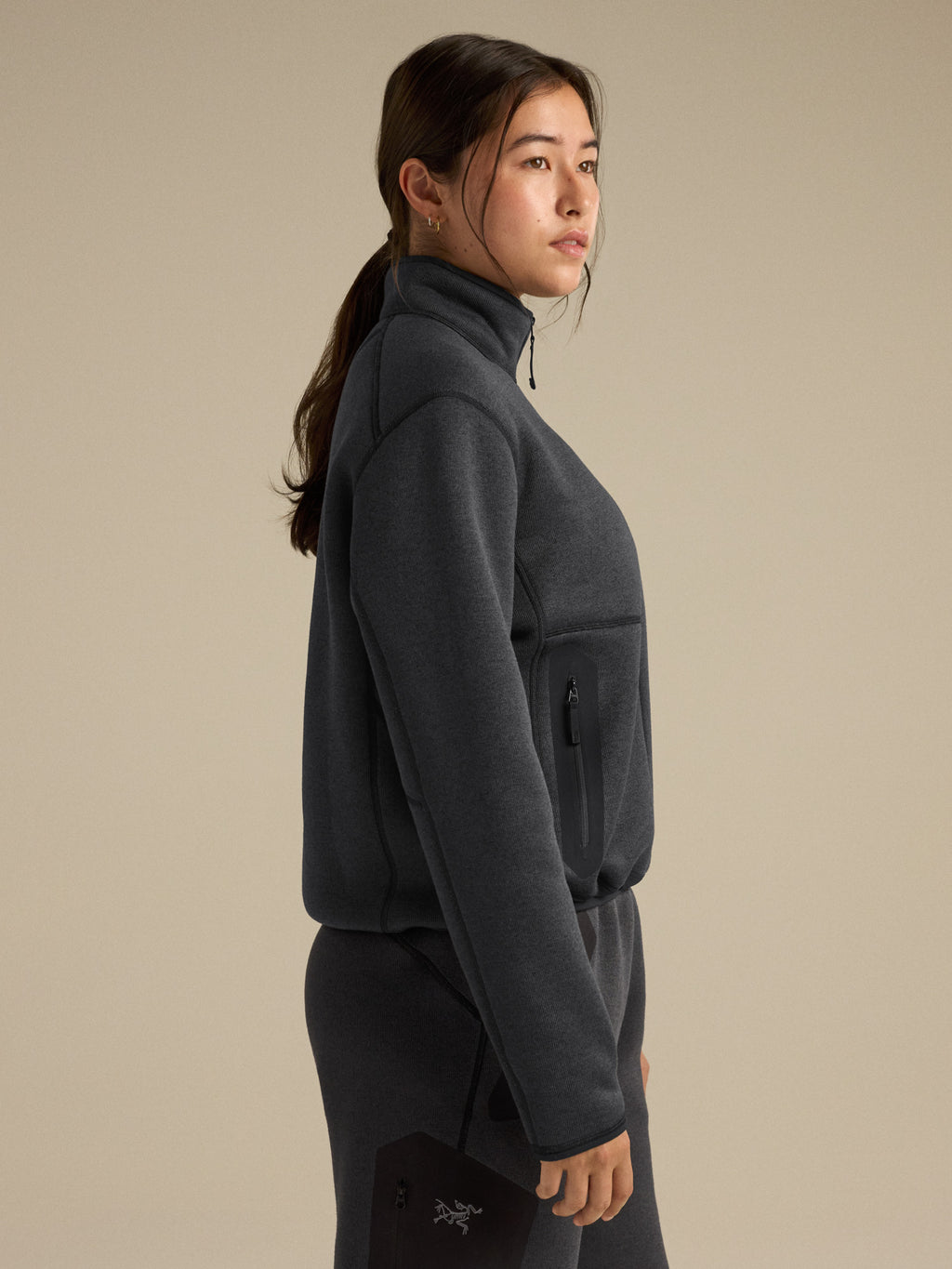 Covert 1/2 Zip Neck Women's Black Heather Side View