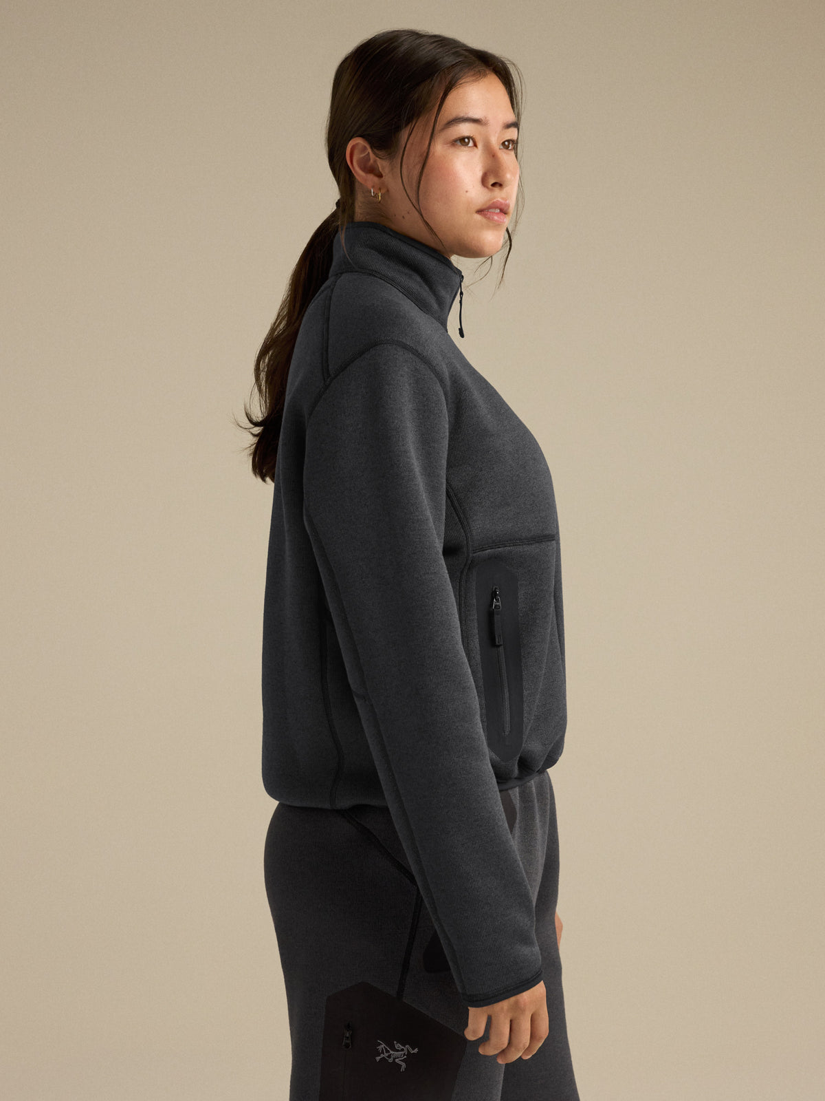 Covert 1/2 Zip Neck Women's Black Heather Side View