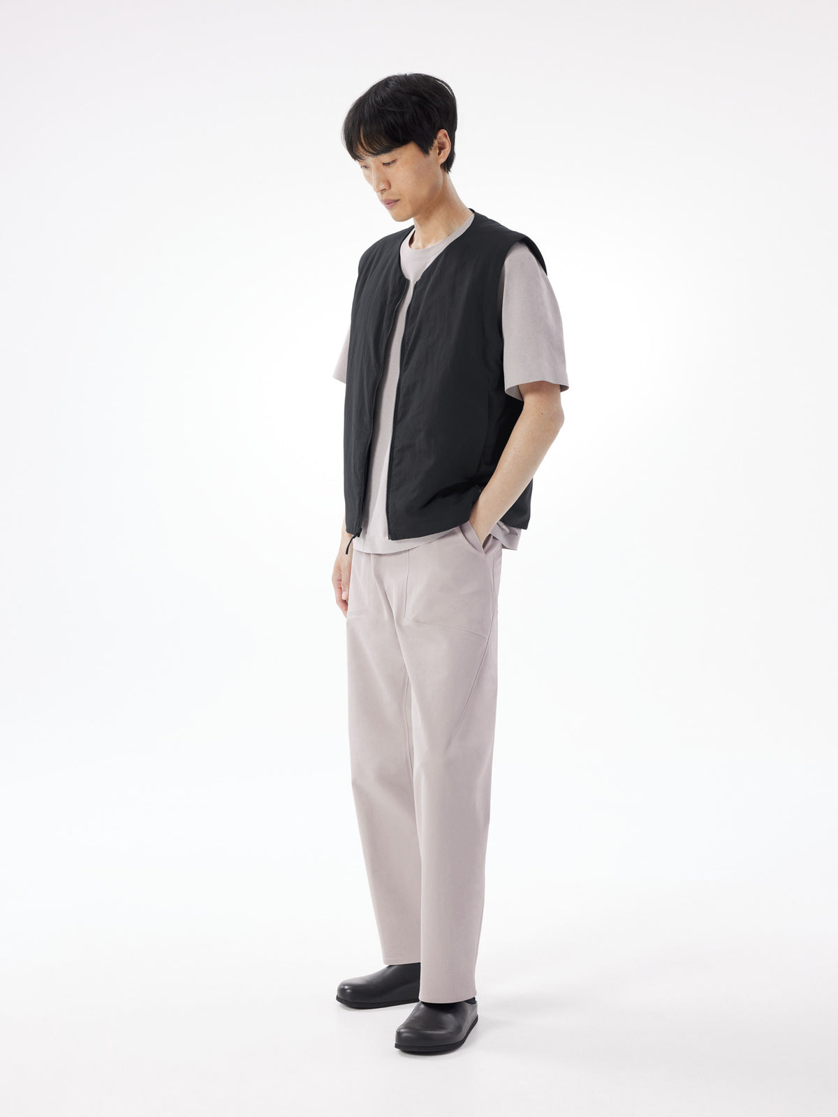 Naroda Insulated Vest Black Full Body