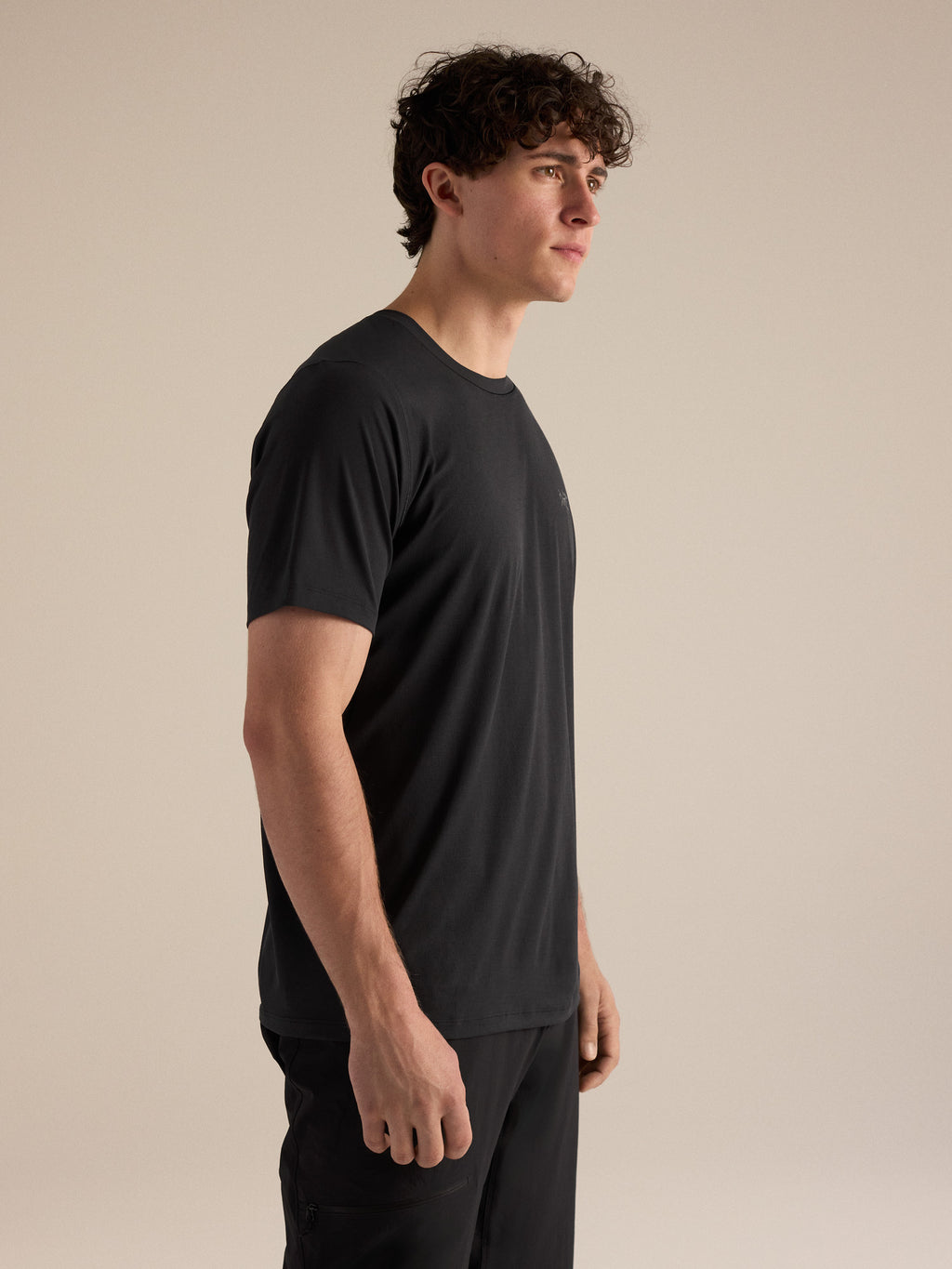 Cormac Crew Neck Shirt SS Black Side View
