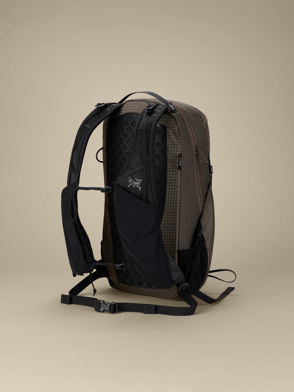 Aerios 18 Backpack Mongoose / Nucleus Back
