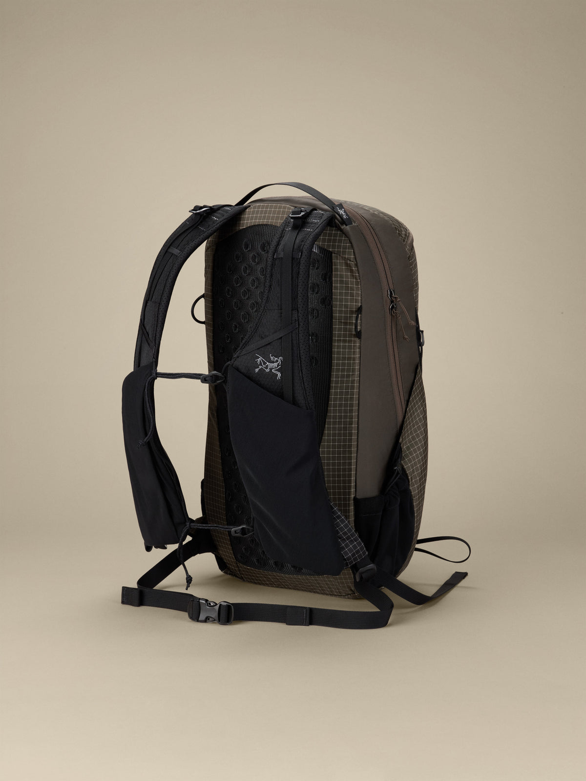 Aerios 18 Backpack Mongoose / Nucleus Back