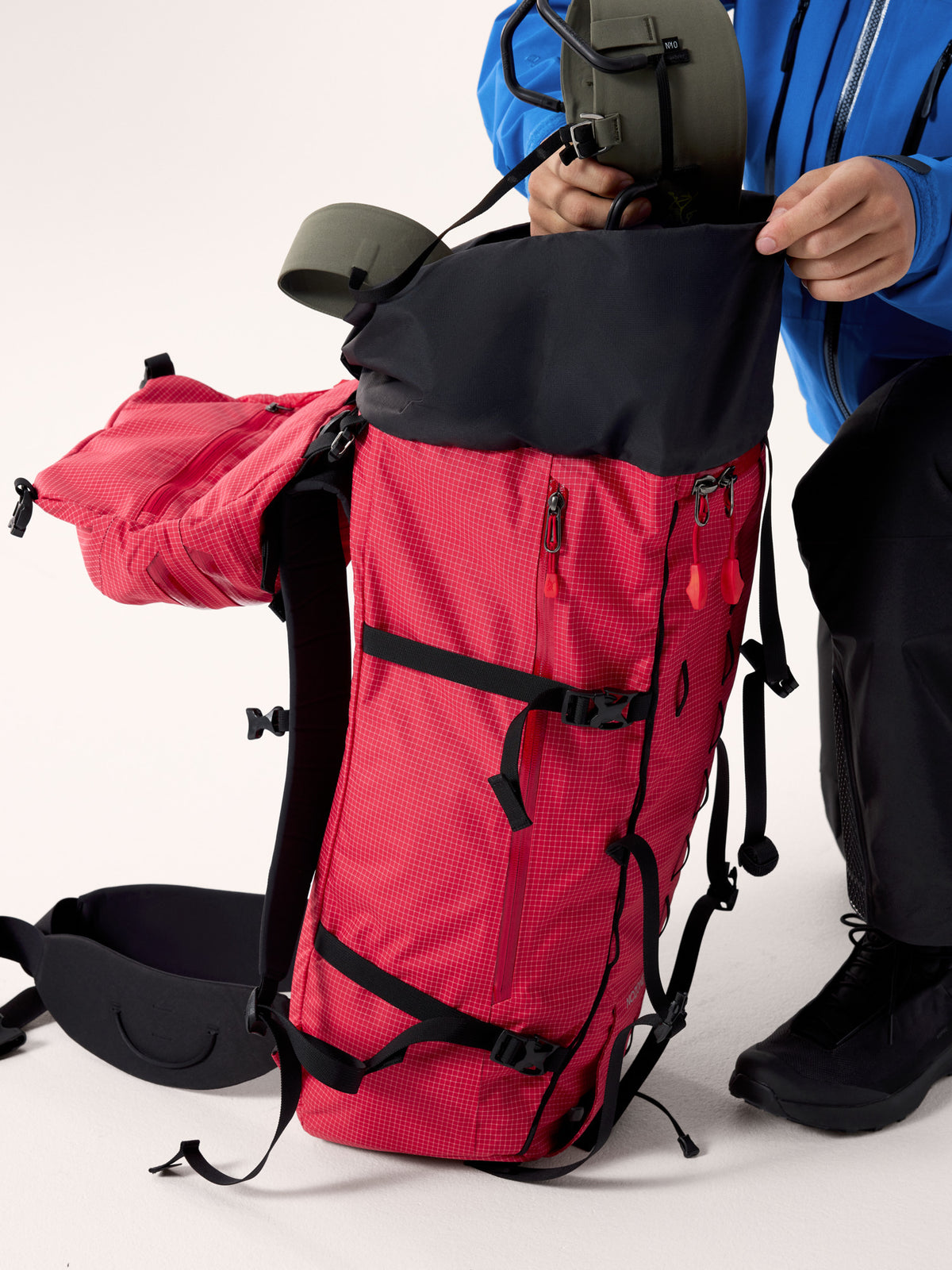 Nozone PRO 40 Pack Tanager Detail 3