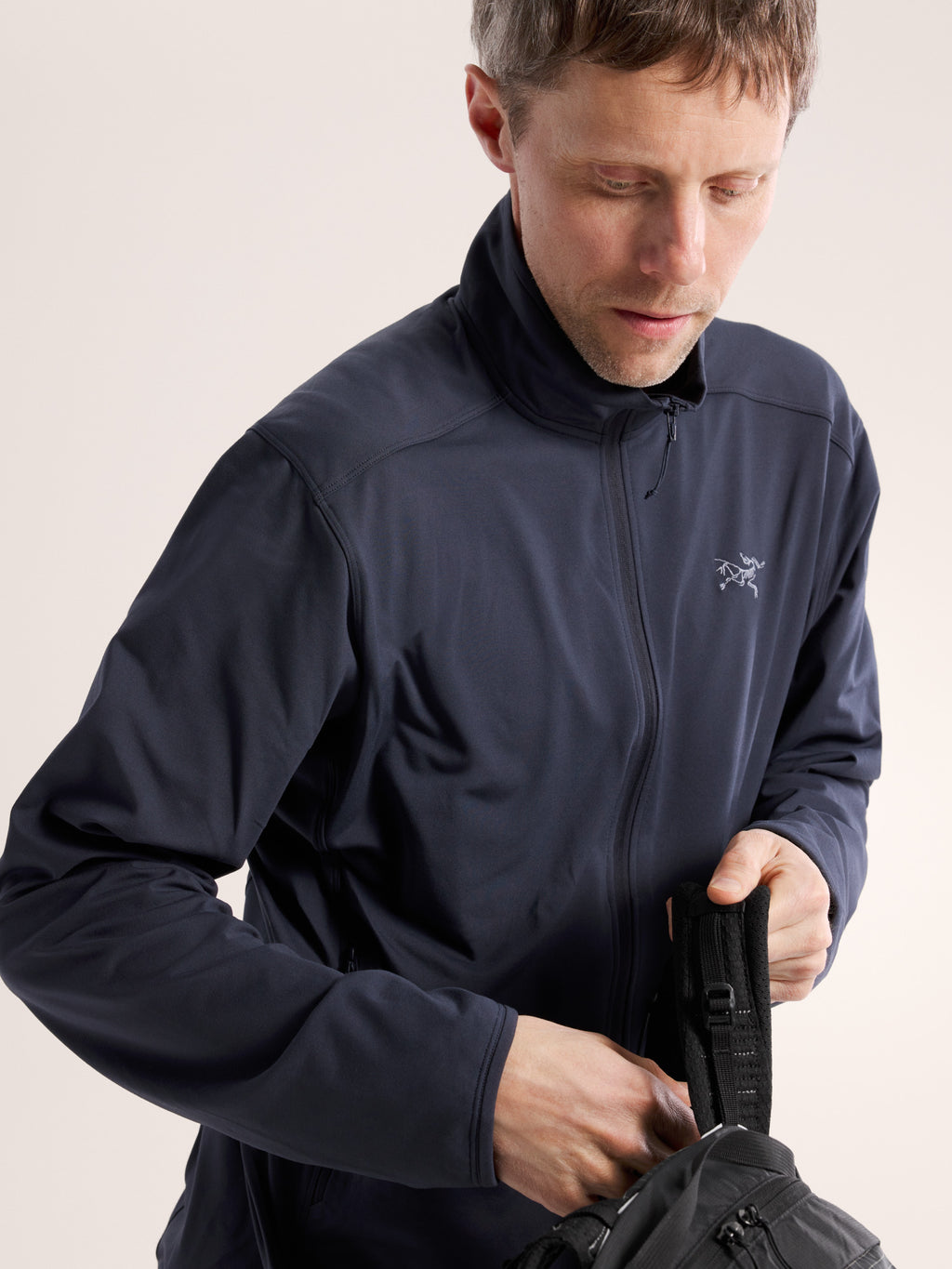Kyanite Lightweight Jacket Black Sapphire Hover