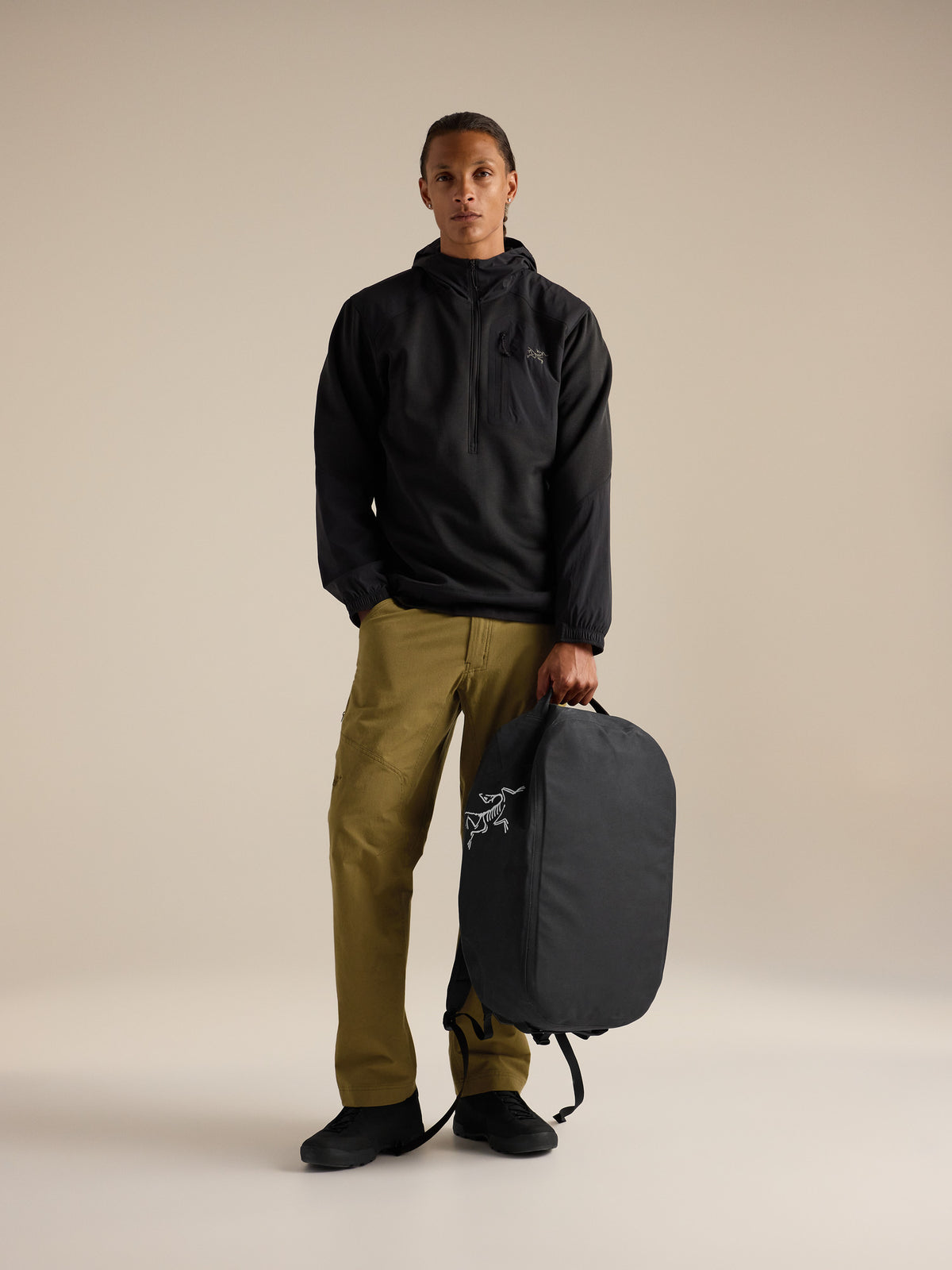 Carrier 40 Duffle Black Hover