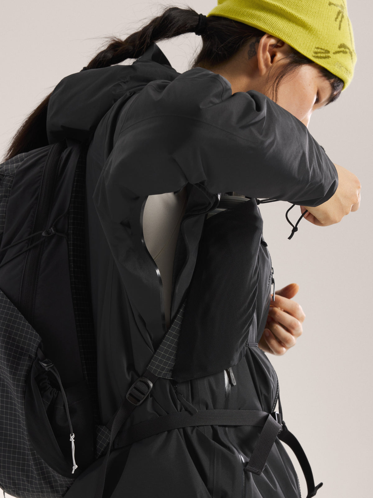 Beta Insulated Jacket Women's Black Pit Zip