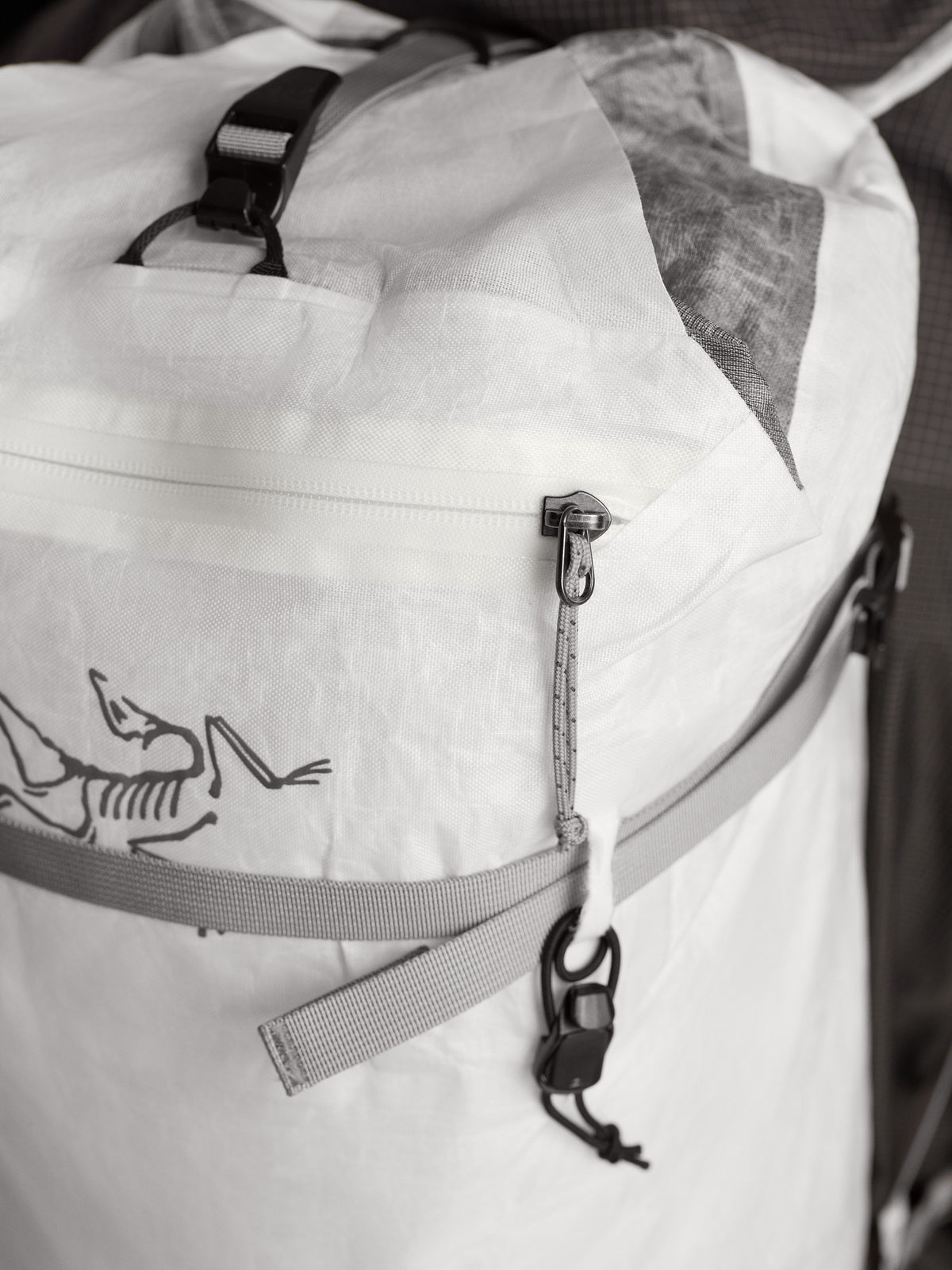 Alpha SL 30 Backpack White Light Fabric Detail