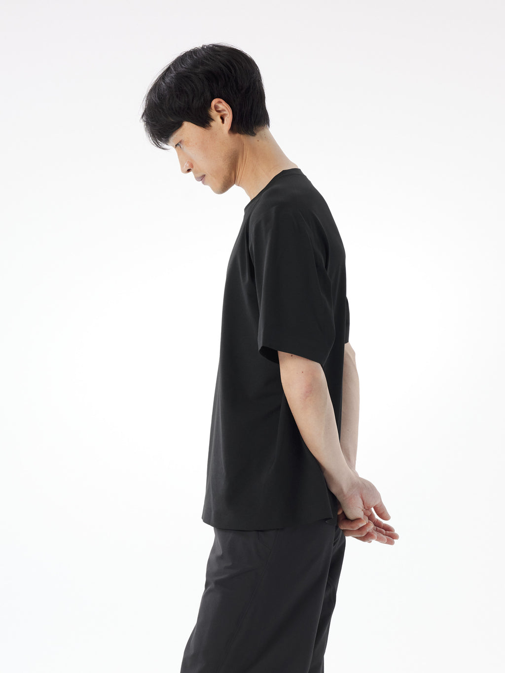 Metron SS Tee Black Profile