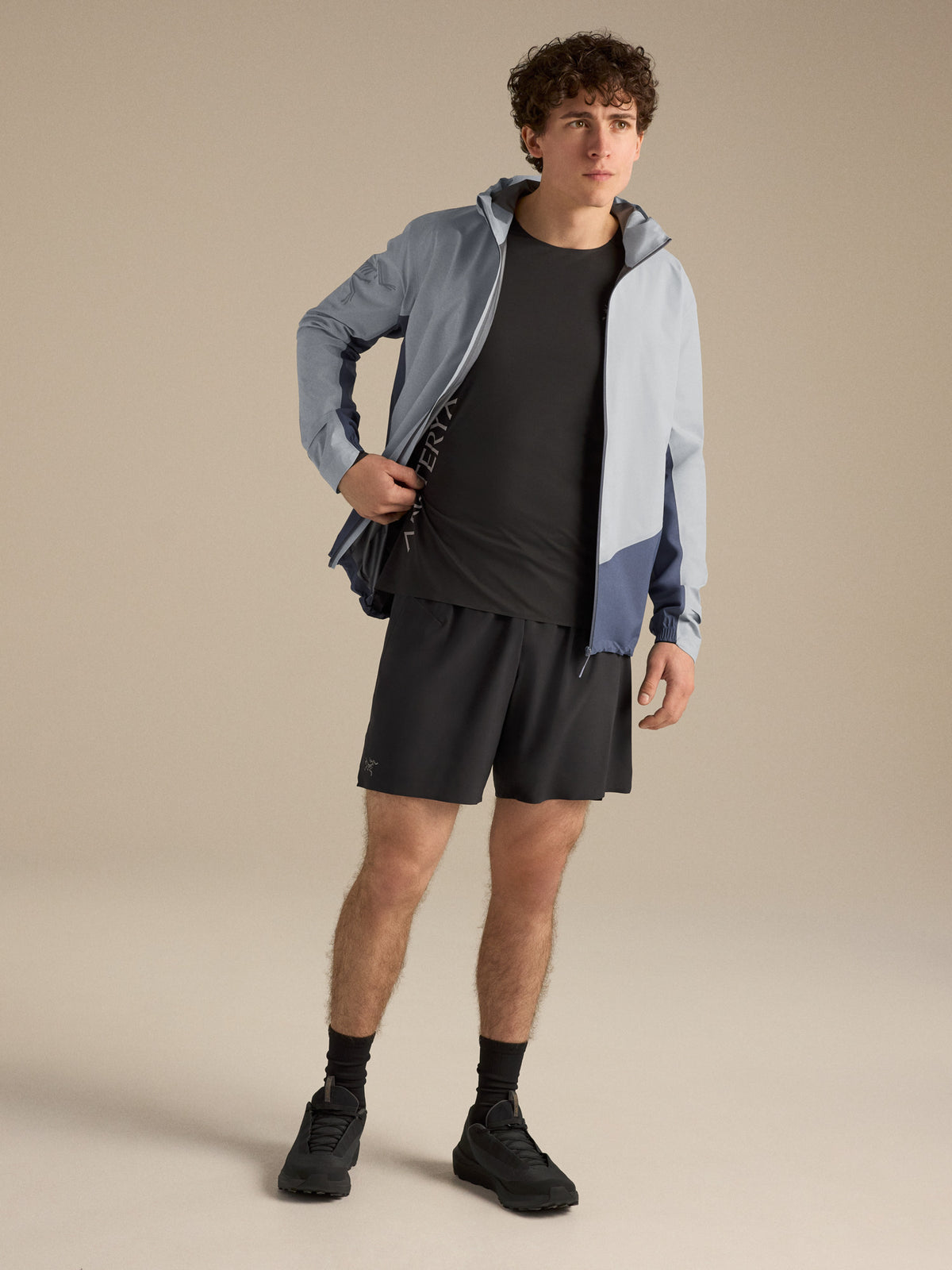 Norvan Jacket Solitude / Stratus Detail 1