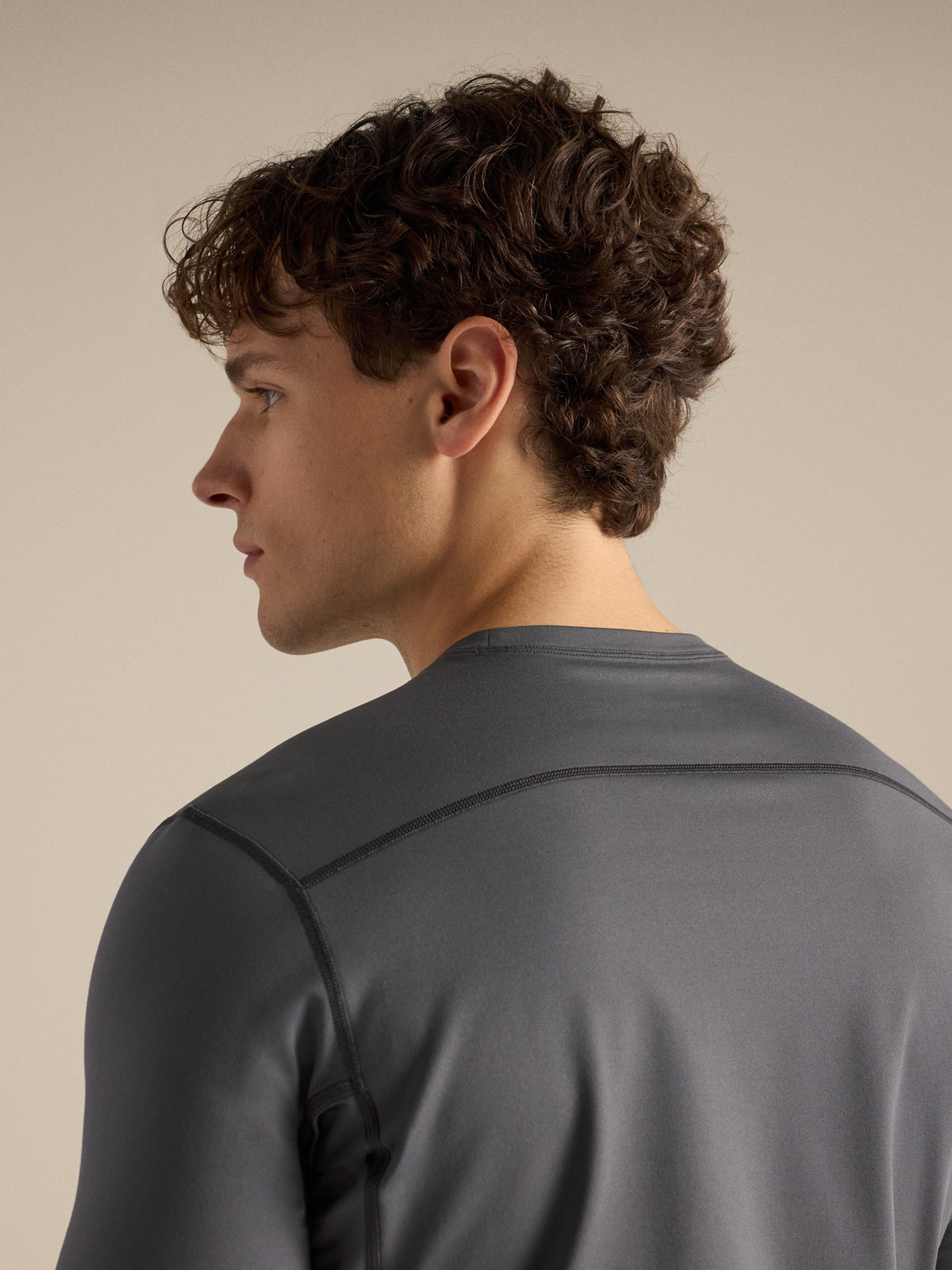 Rho LT Crew Neck Cloud Fabric Detail