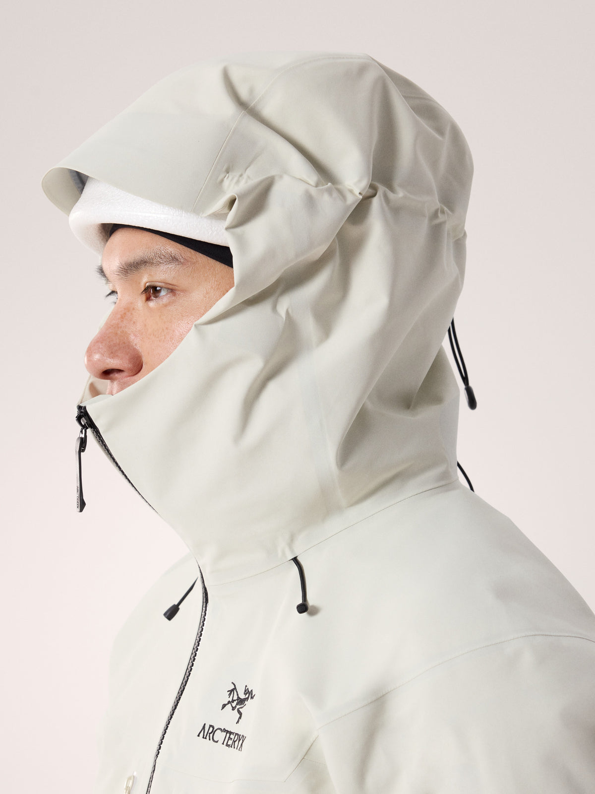 Alpha SV Jacket Sea Salt / Black Hood