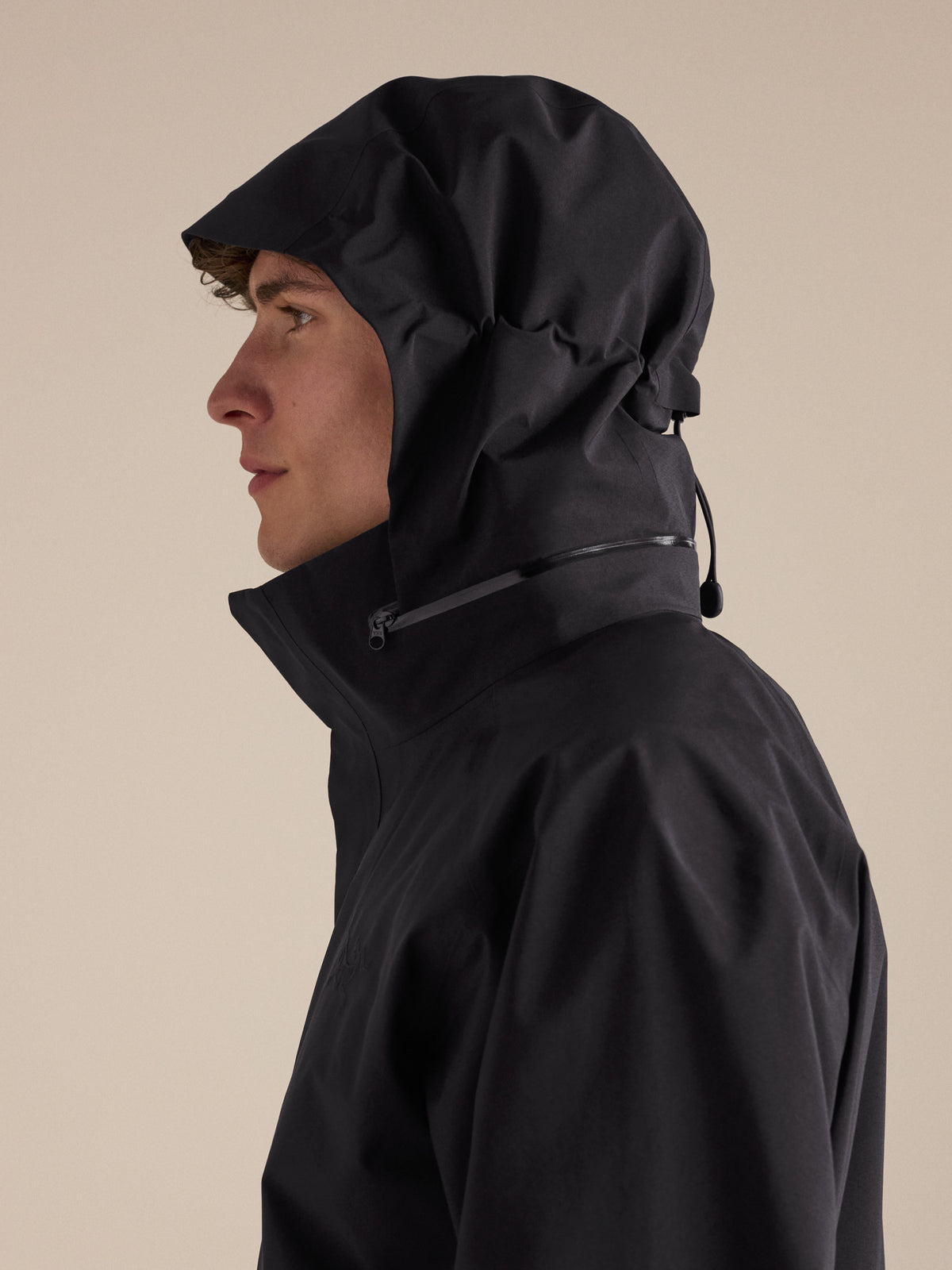Therme Jacket Black Hood