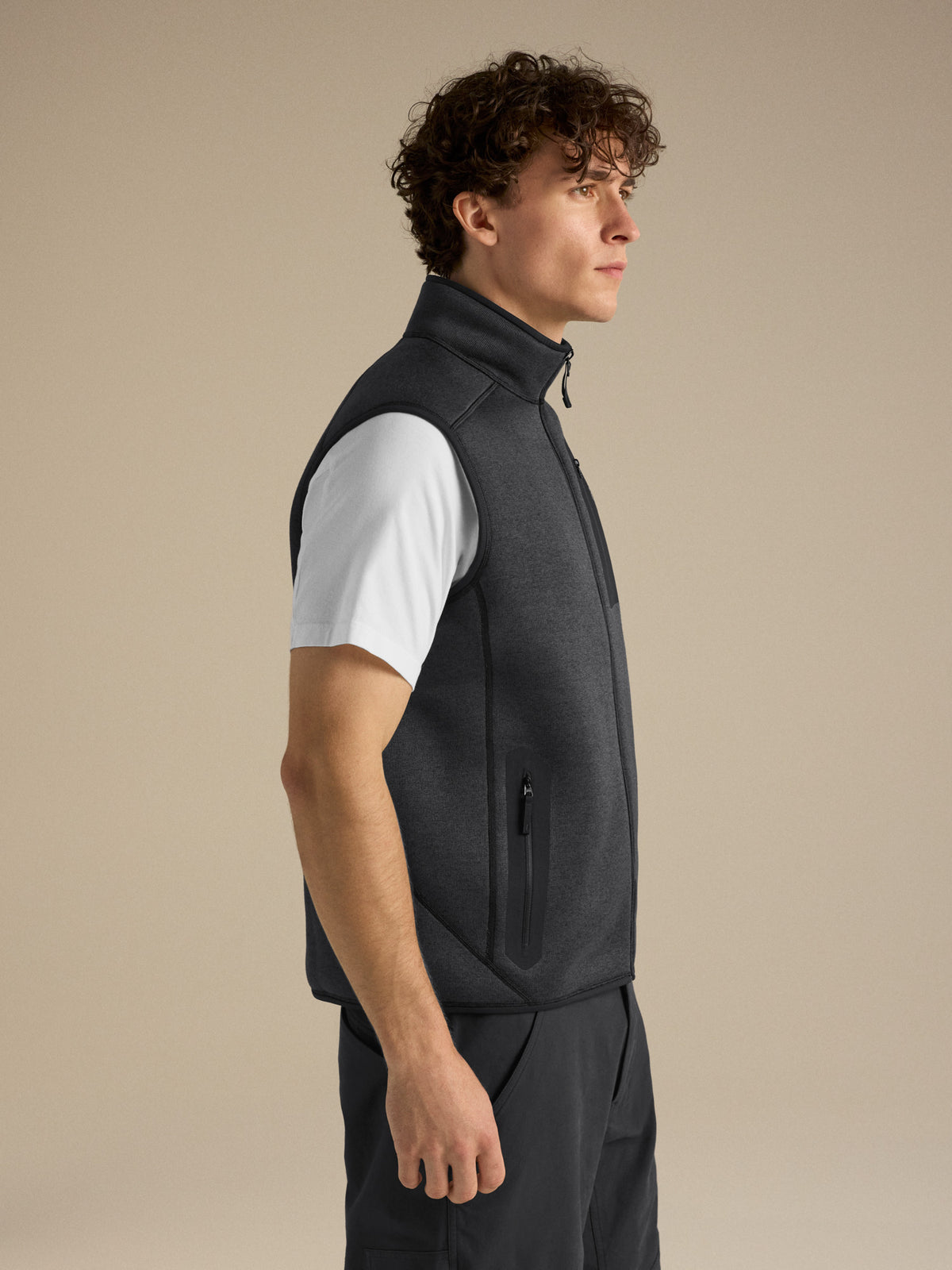 Covert Vest Black Heather Side View