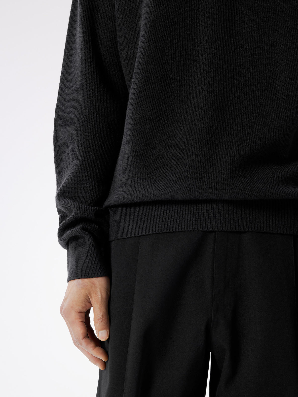 Conic Wool Half Zip Neck Black Detail 3