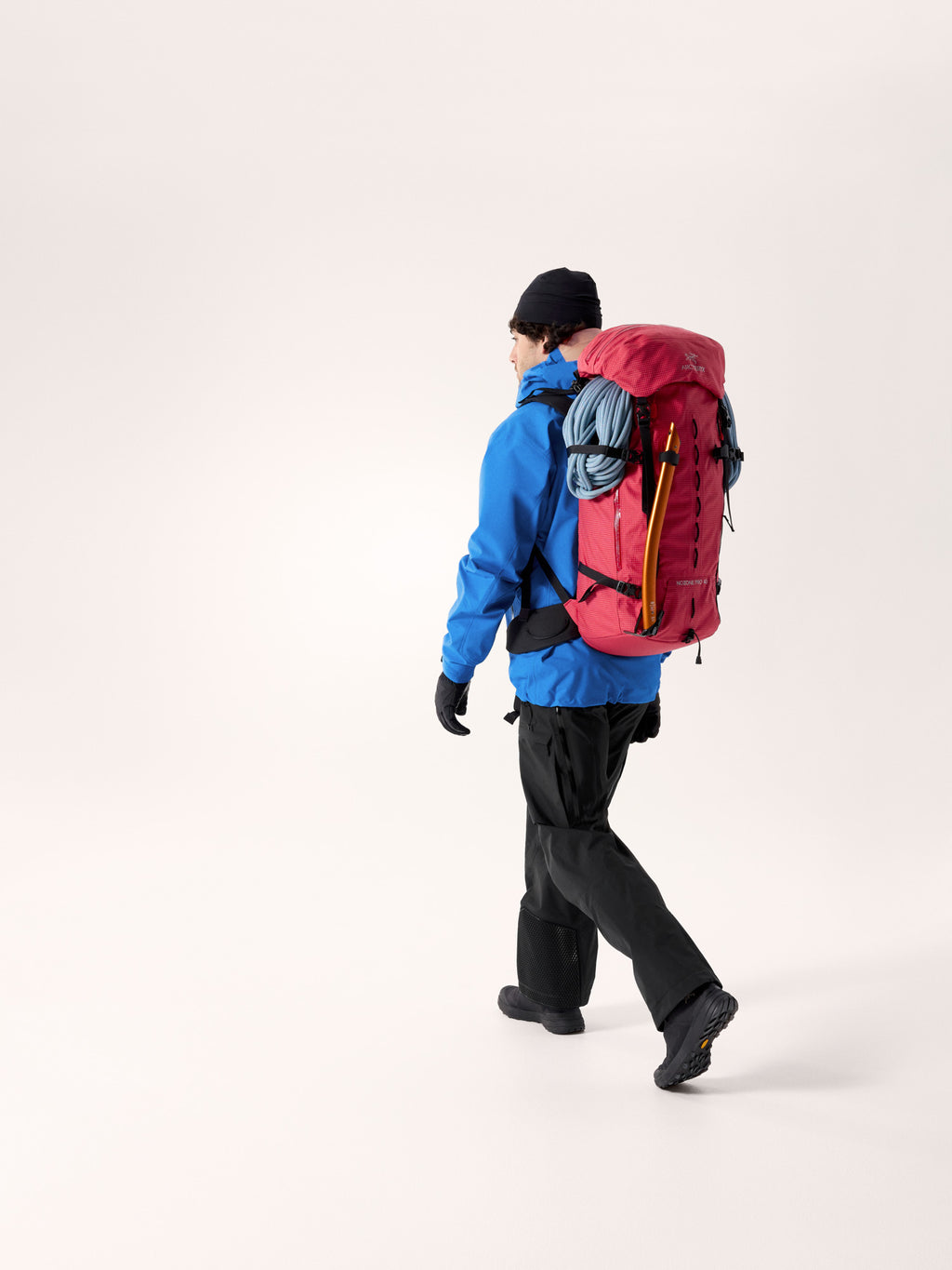 Nozone PRO 40 Pack Tanager Full Body