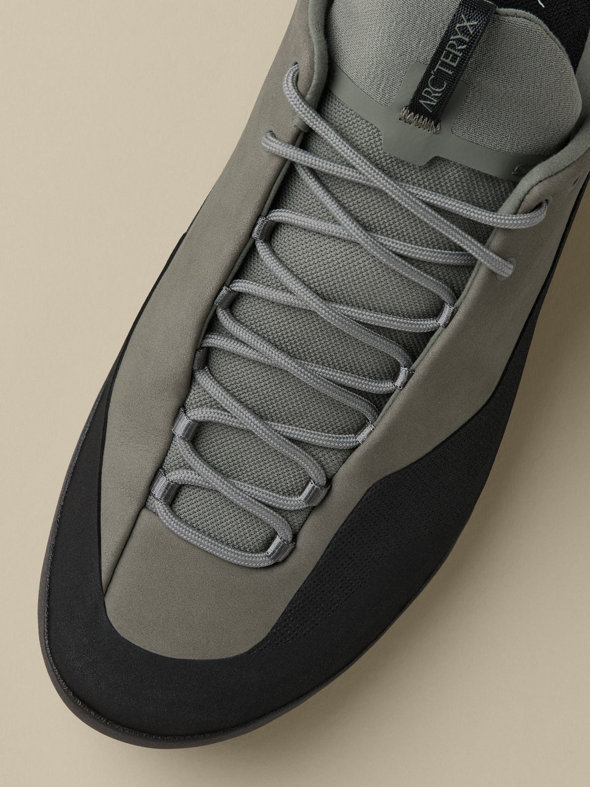 Konseal Shoe Forage/Black Hover