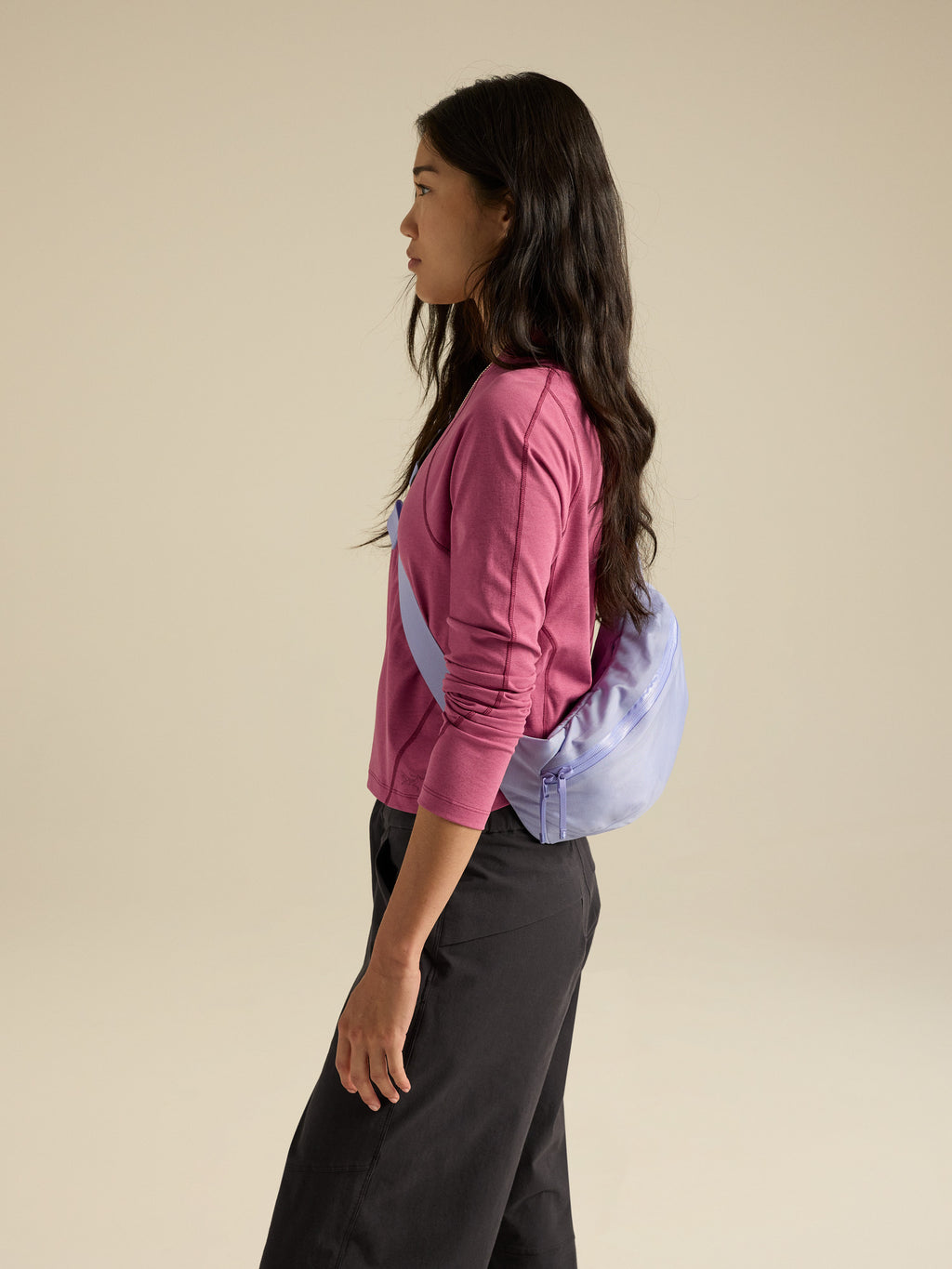 Axios 4 Crossbody Kasumi Side View