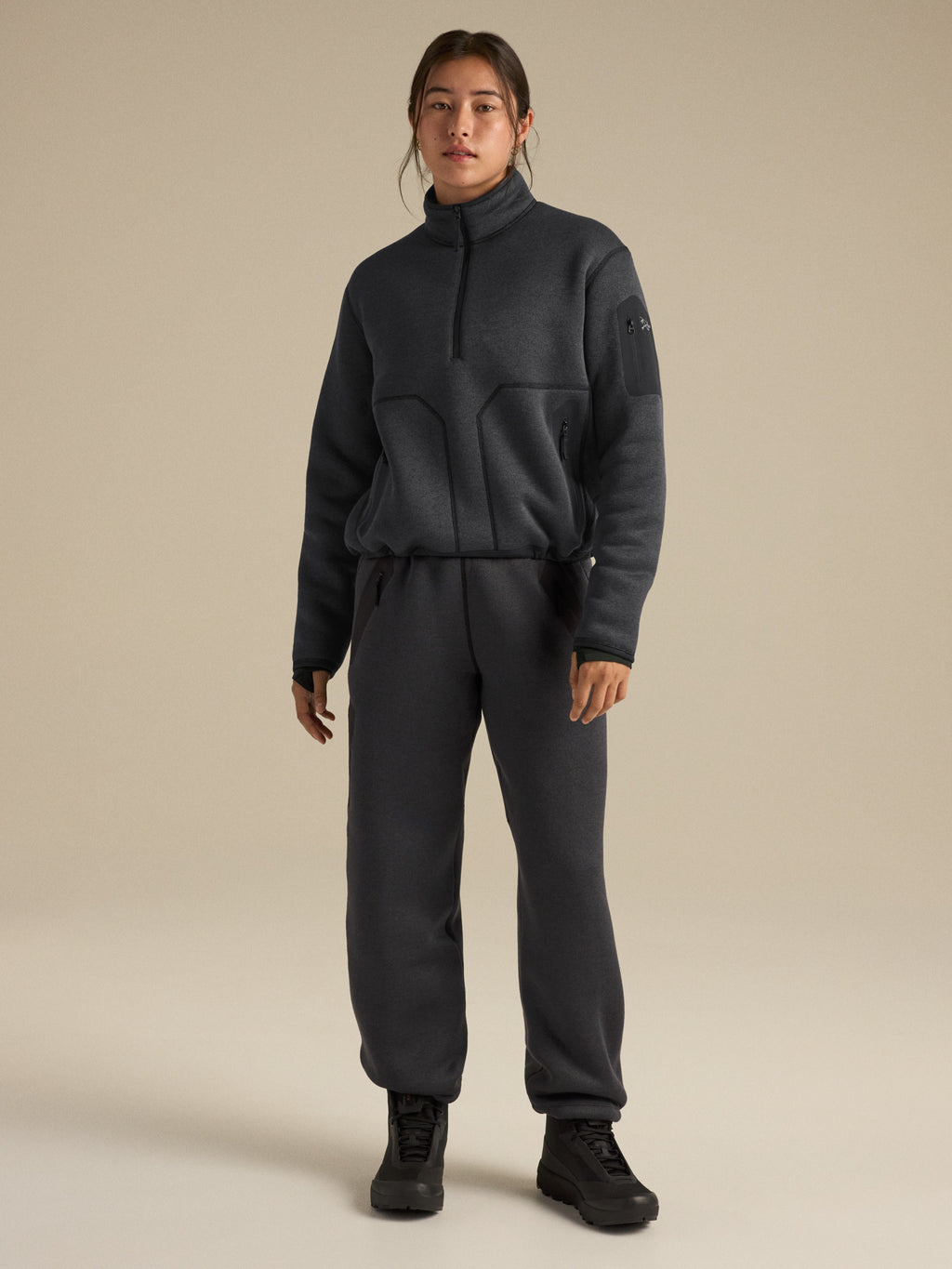 Covert 1/2 Zip Neck Women's Black Heather Full Body
