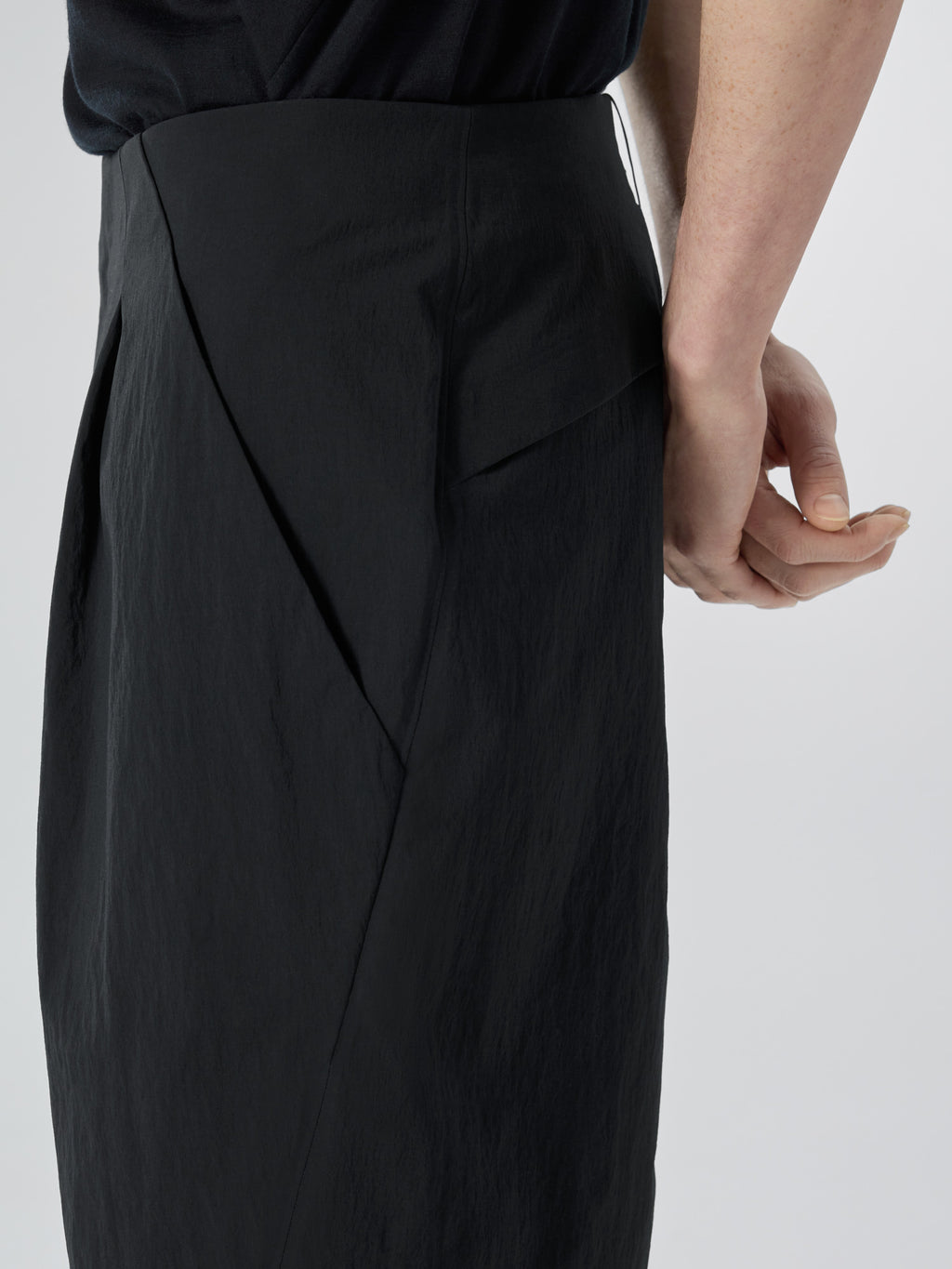 Indisce Short Black Detail 2