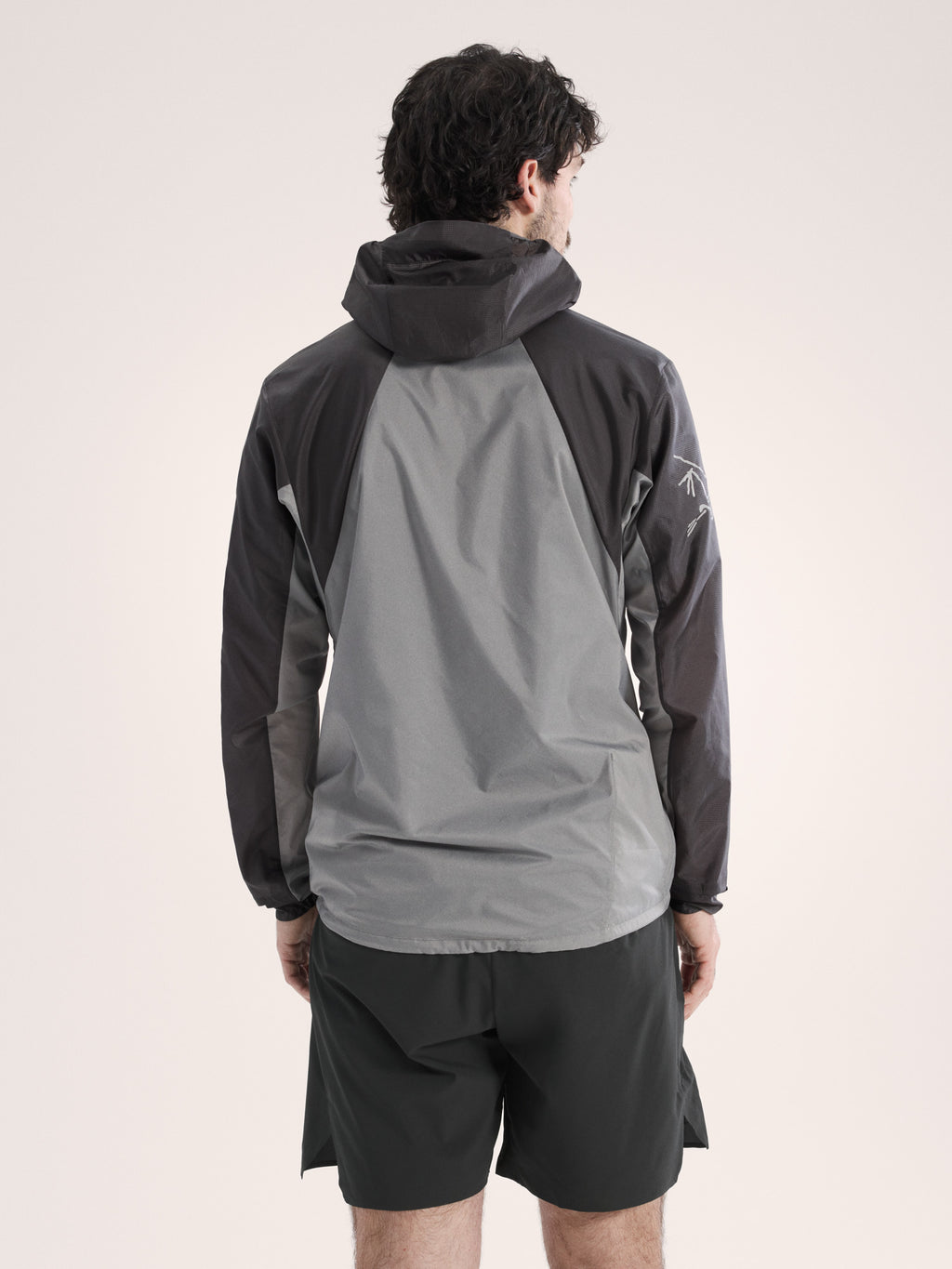 Norvan Windshell Hoody Cloud / Void Back View