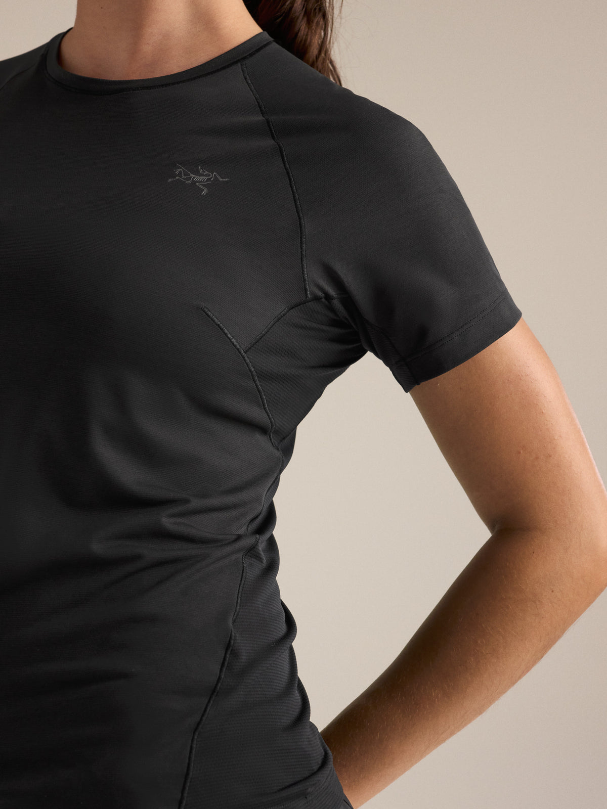 Norvan Crew Shirt SS Women's Black Fabric Detail