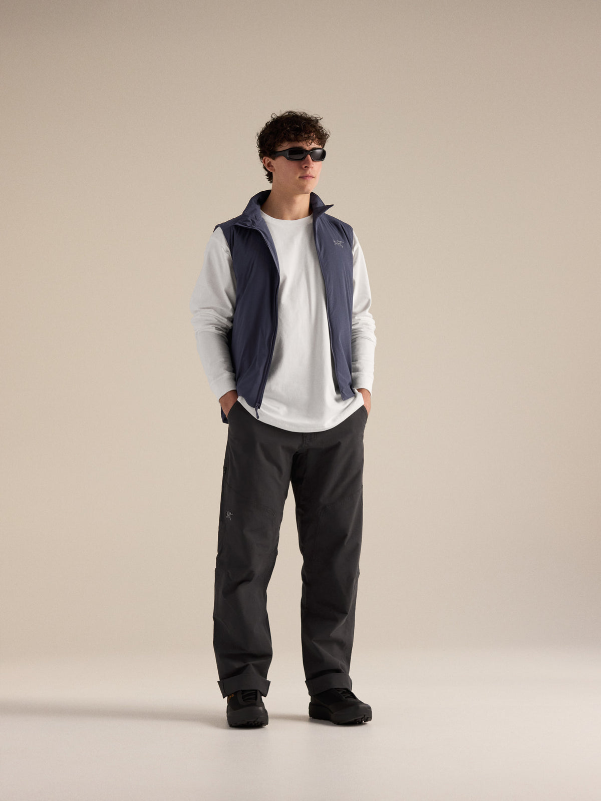 Atom Vest Black Sapphire Hover