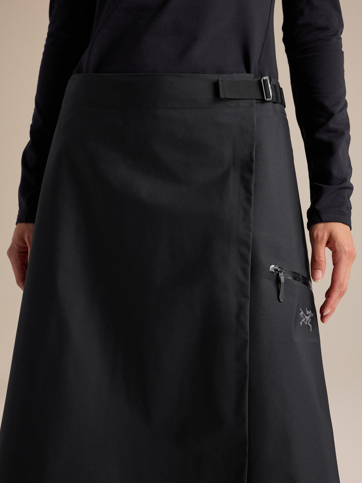 Beta SL Skirt Women's Black Pocket Detail