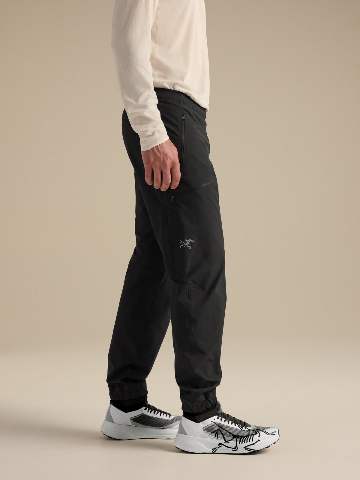 Gamma Jogger Black Side View