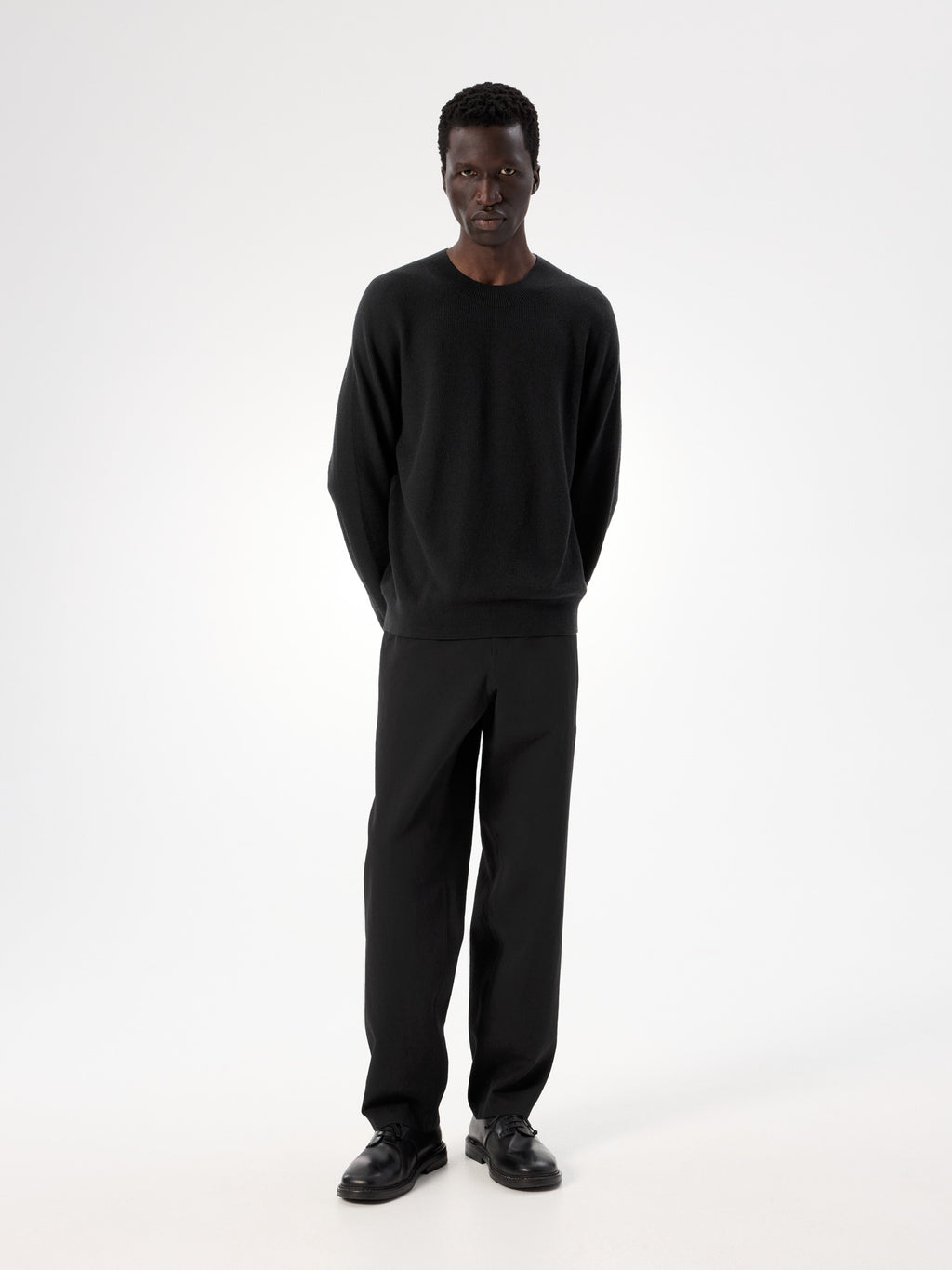 Conic Wool Midlayer Black Full Body