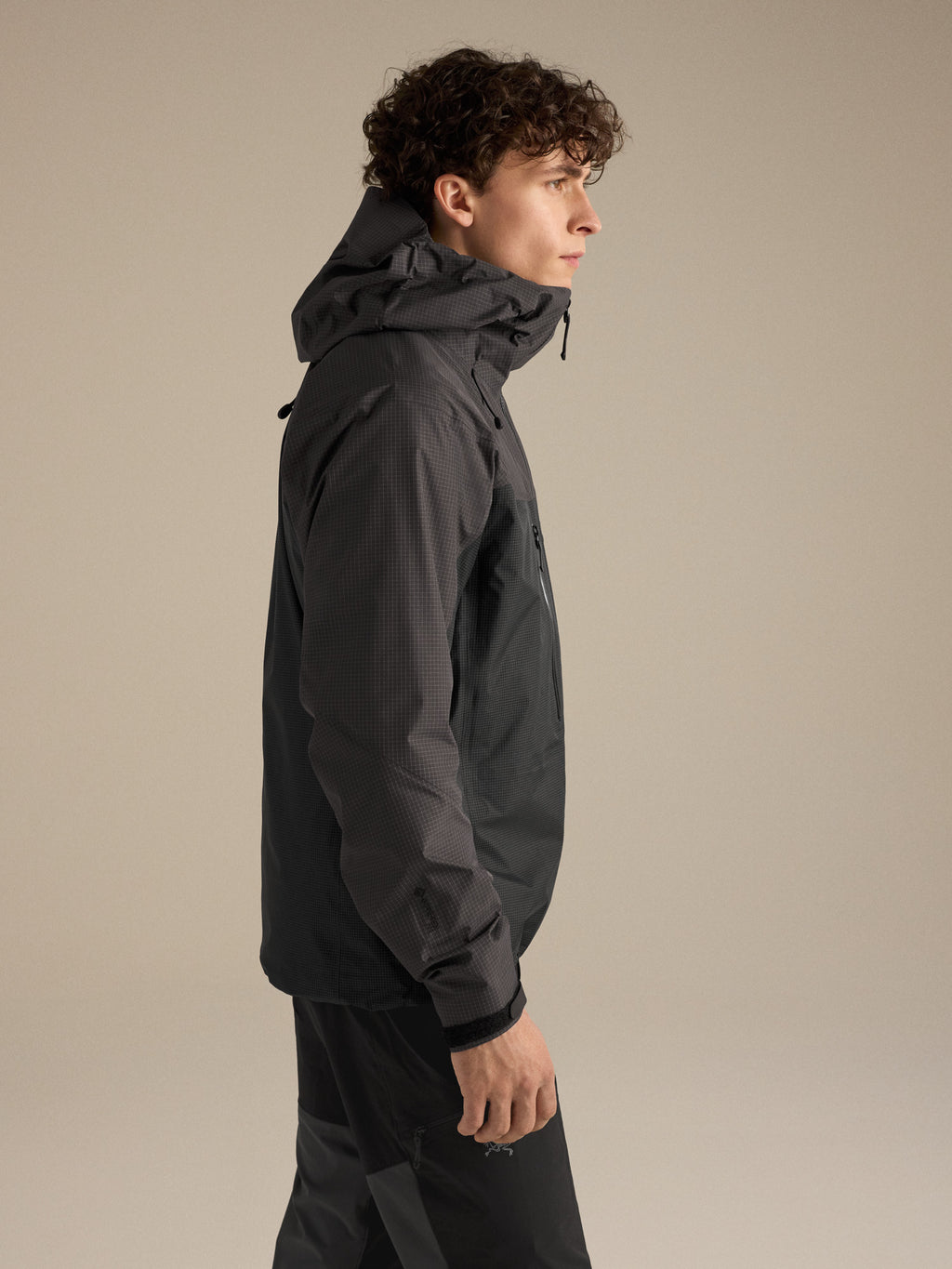 Alpha Jacket Graphite/Black Side View