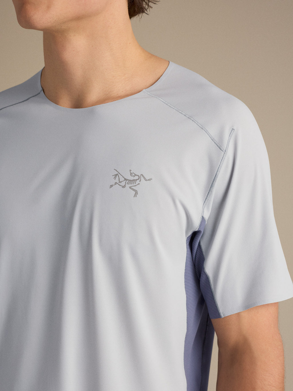 Norvan Downword Logo Shirt SS Solitude / Stratus Fabric Detail