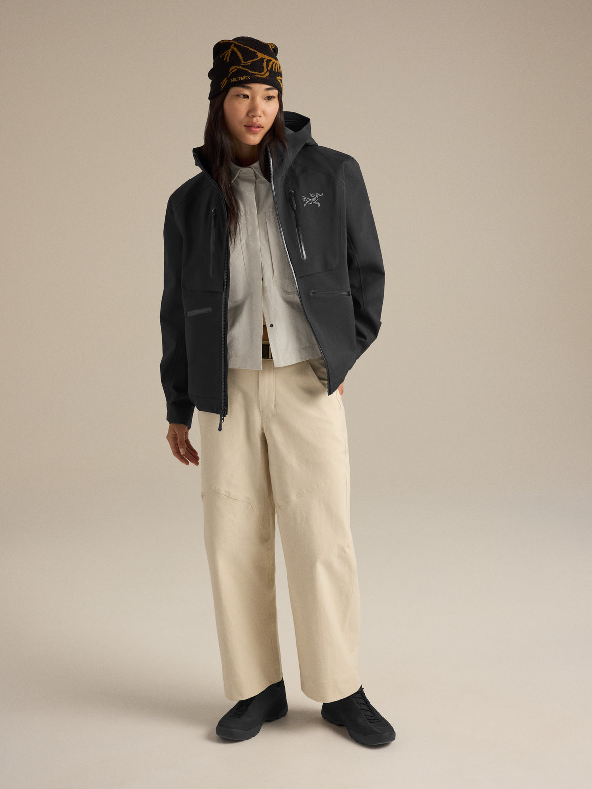 Emaris Relaxed Jacket Women's Black Hover