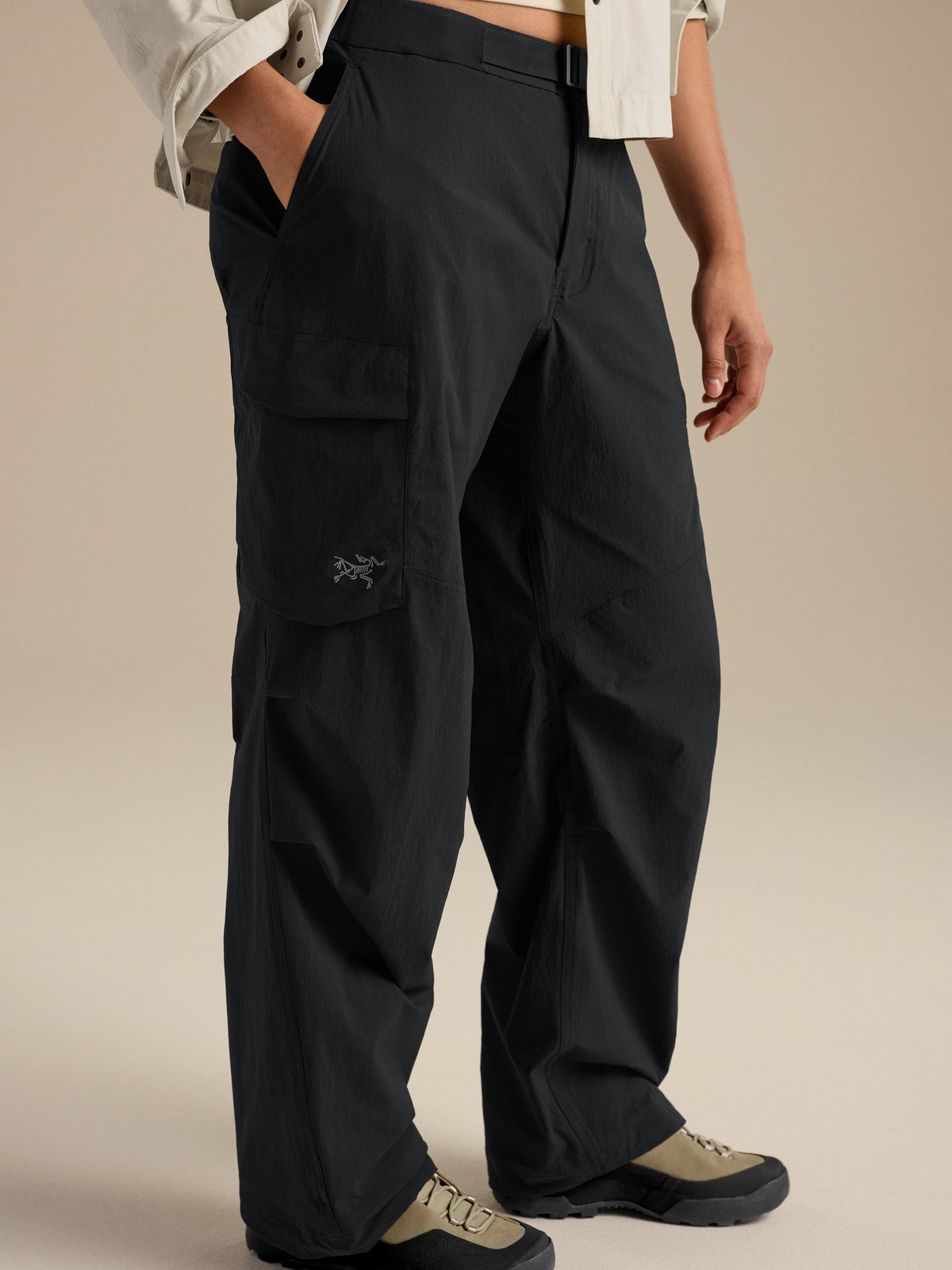 Leutia Pant Women's Black Detail 1