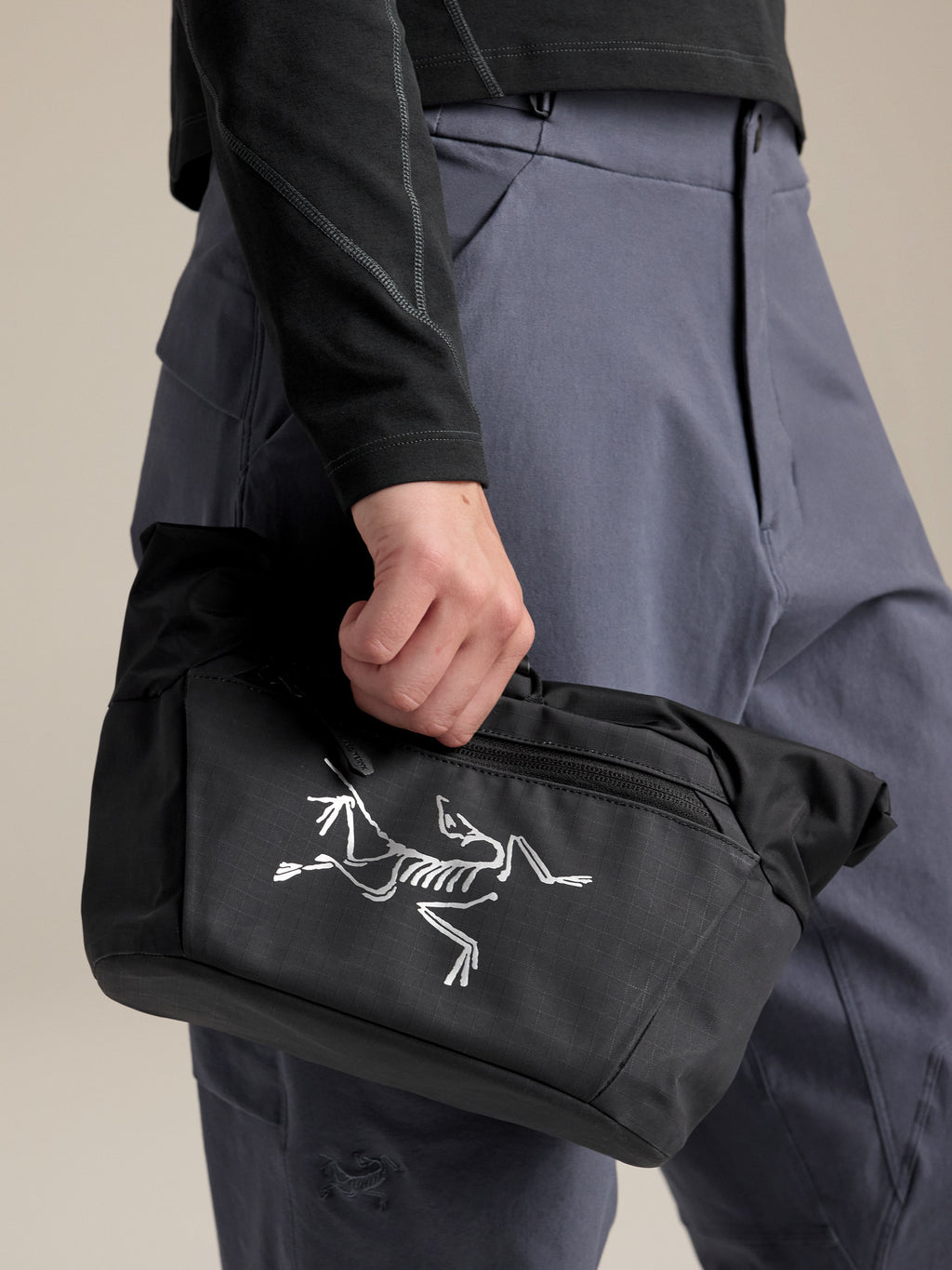 Ion Chalk Bucket Black Fabric Detail