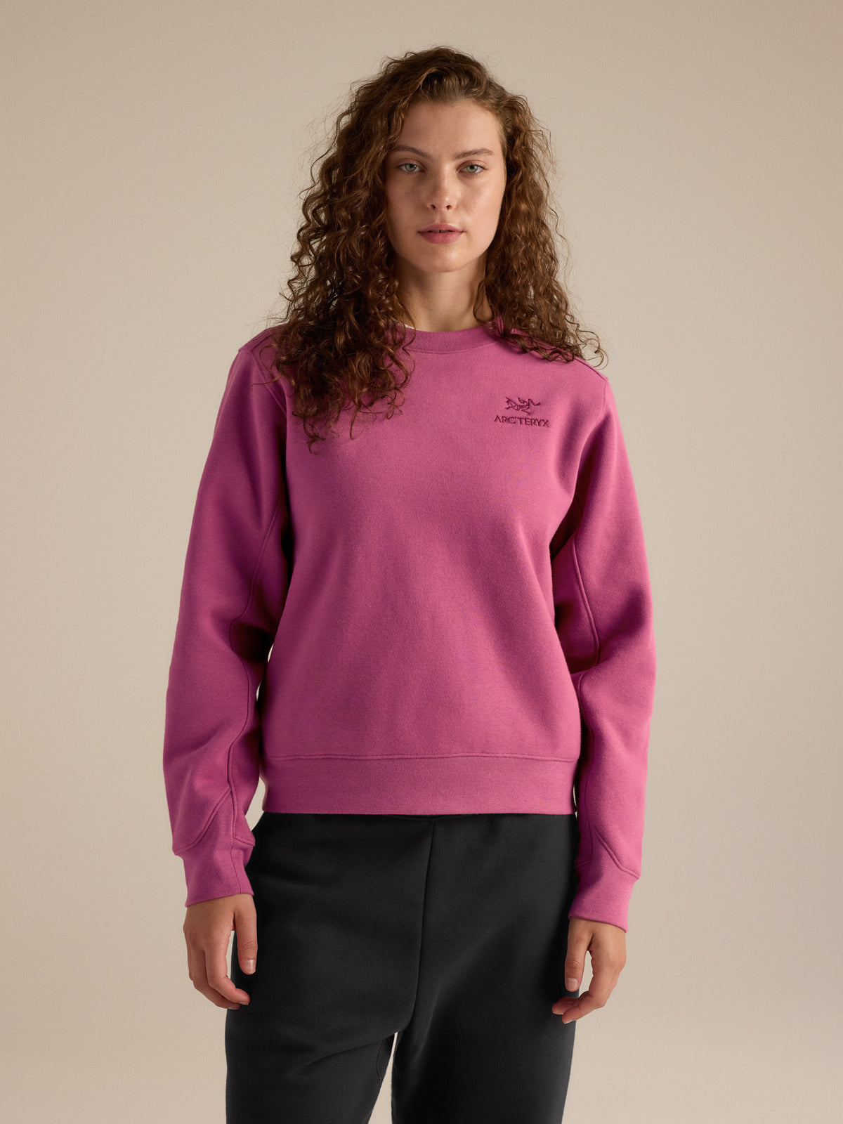 Emblem Fleece Crew Women's Lt Renegade Front View