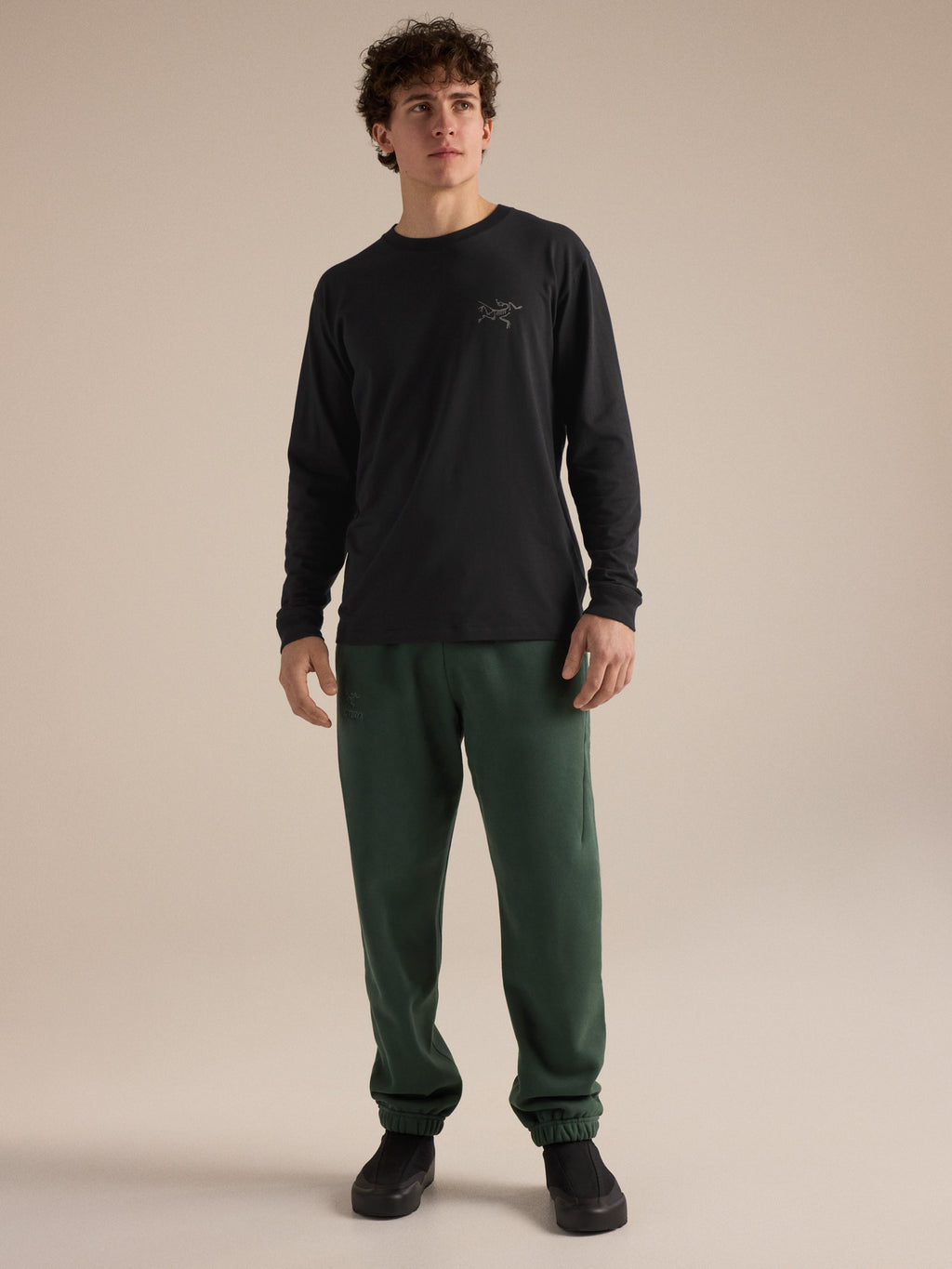 Emblem Fleece Jogger Dark Jade Full Body