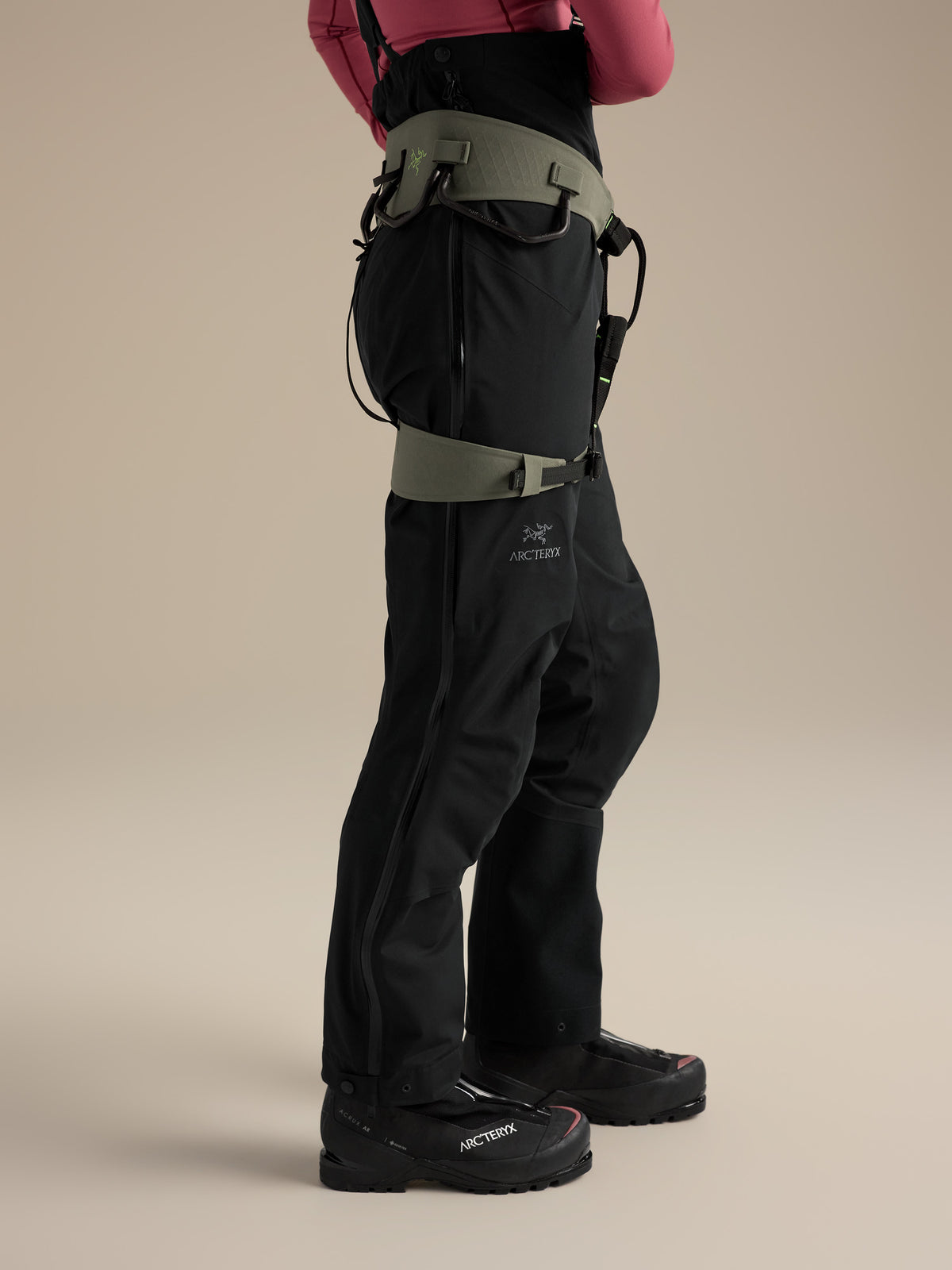 AR 385a Harness Women's Forage / Mantis Side View